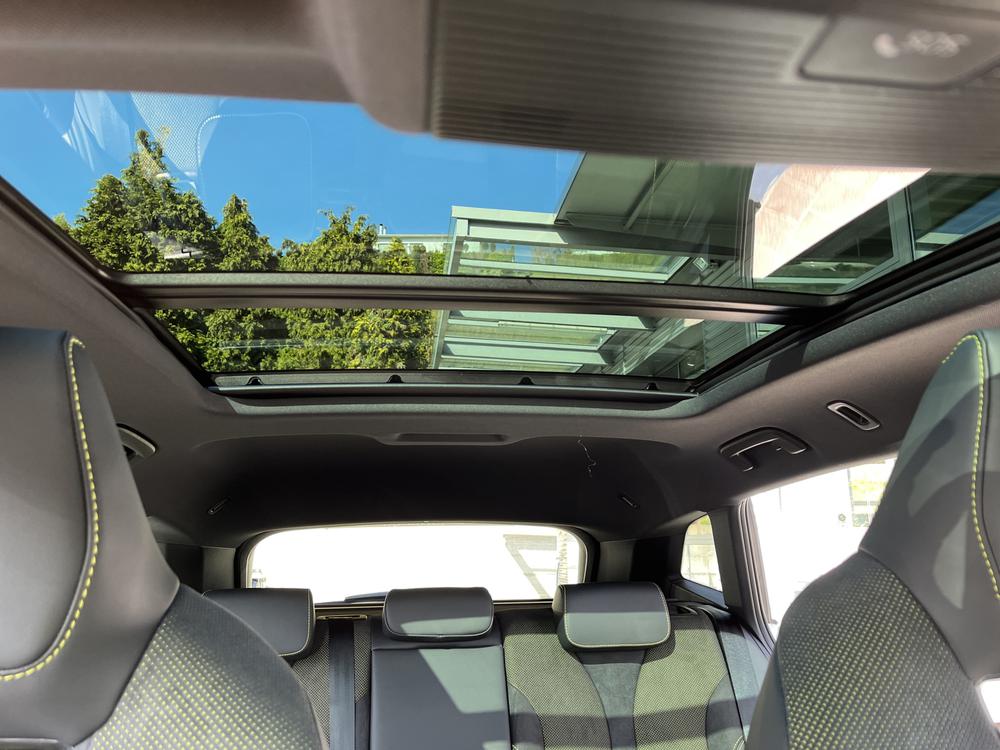 SKODA Enyaq 4x4 RS-image-10