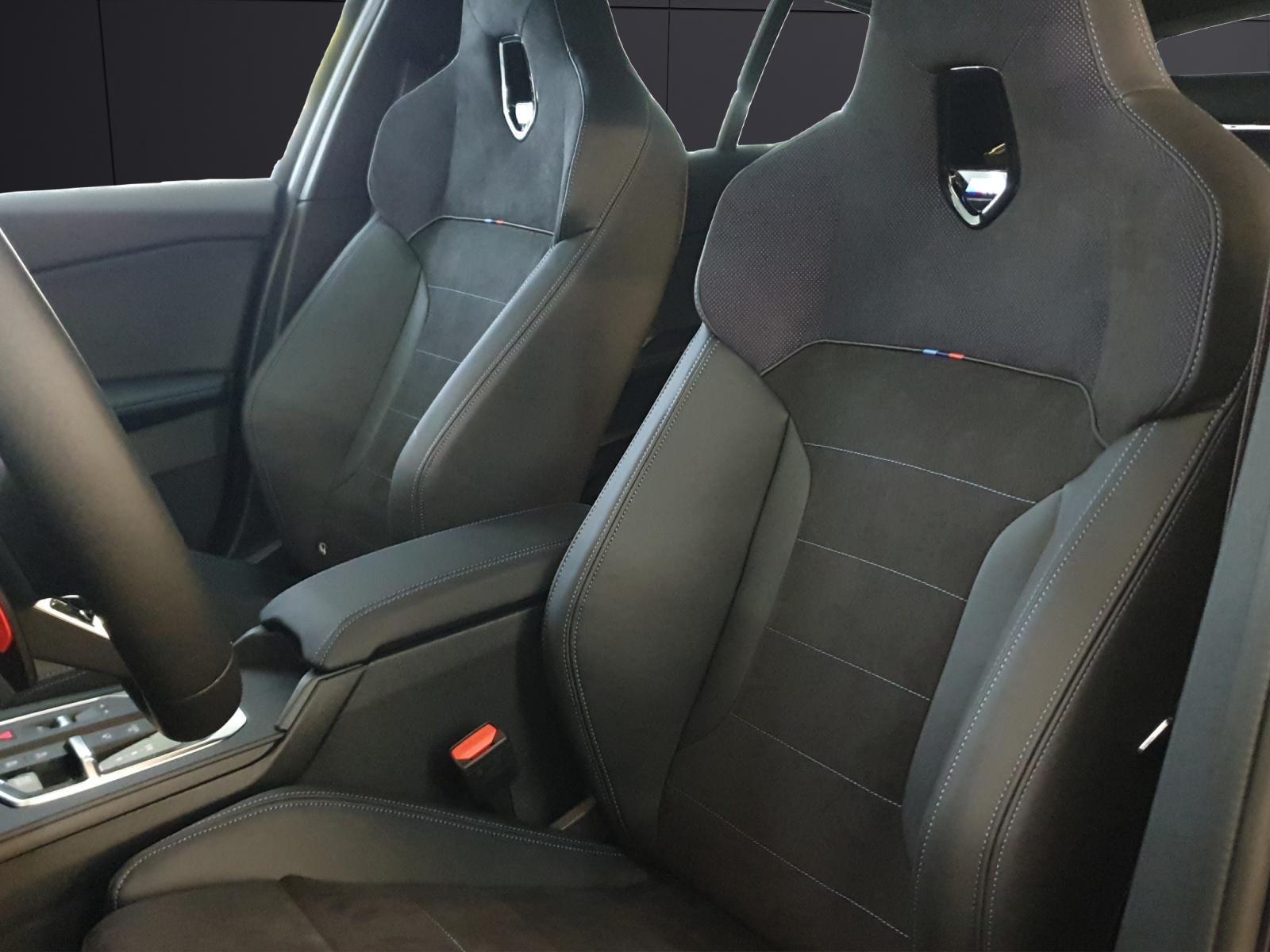BMW M135i xDrive-image-10
