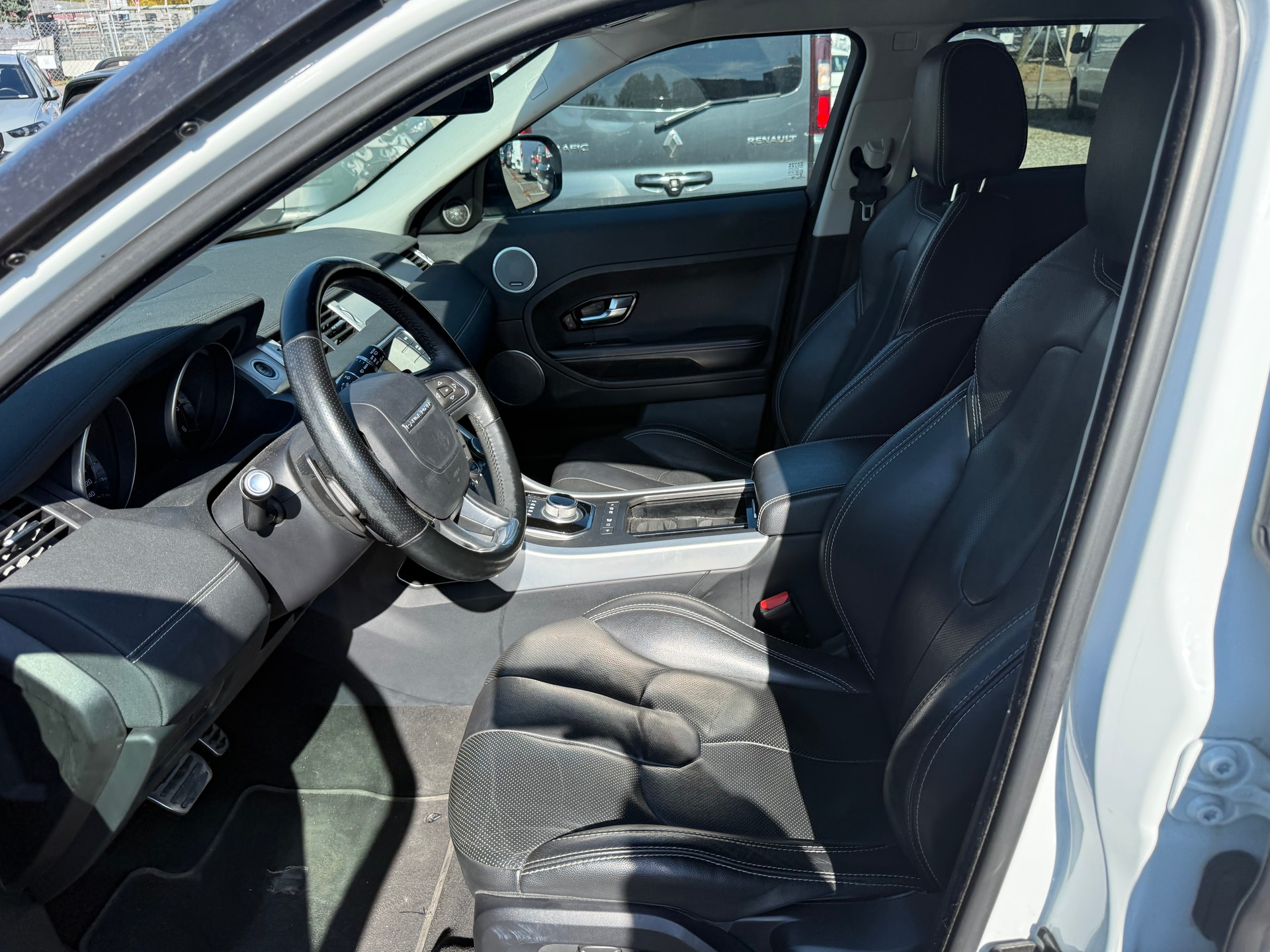 LAND ROVER Range Rover Evoque 2.2 SD4 Dynamic AT6-image-6