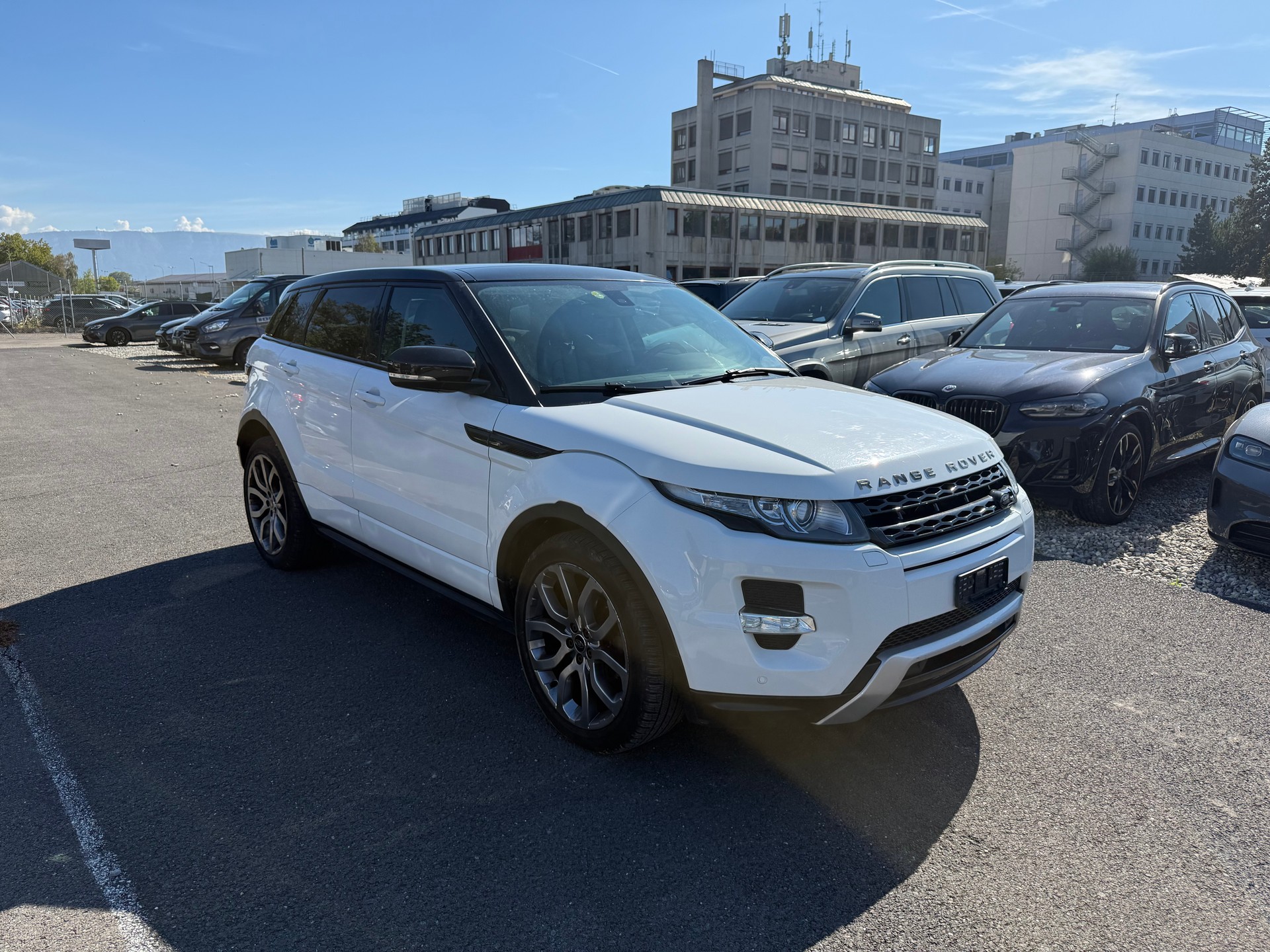 LAND ROVER Range Rover Evoque 2.2 SD4 Dynamic AT6-image-4