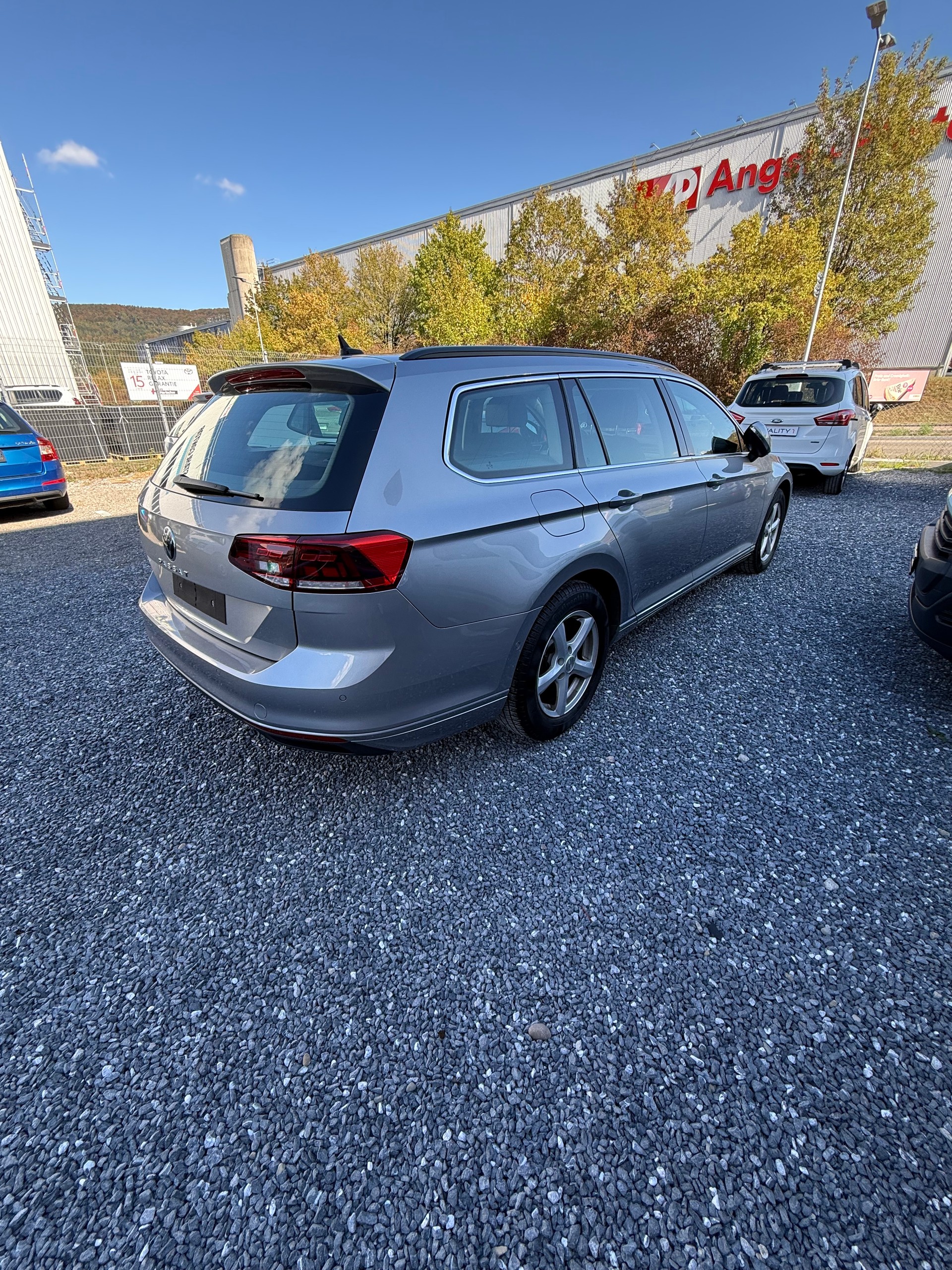 VW Passat Variant 1.5 TSI EVO Business DSG-image-4