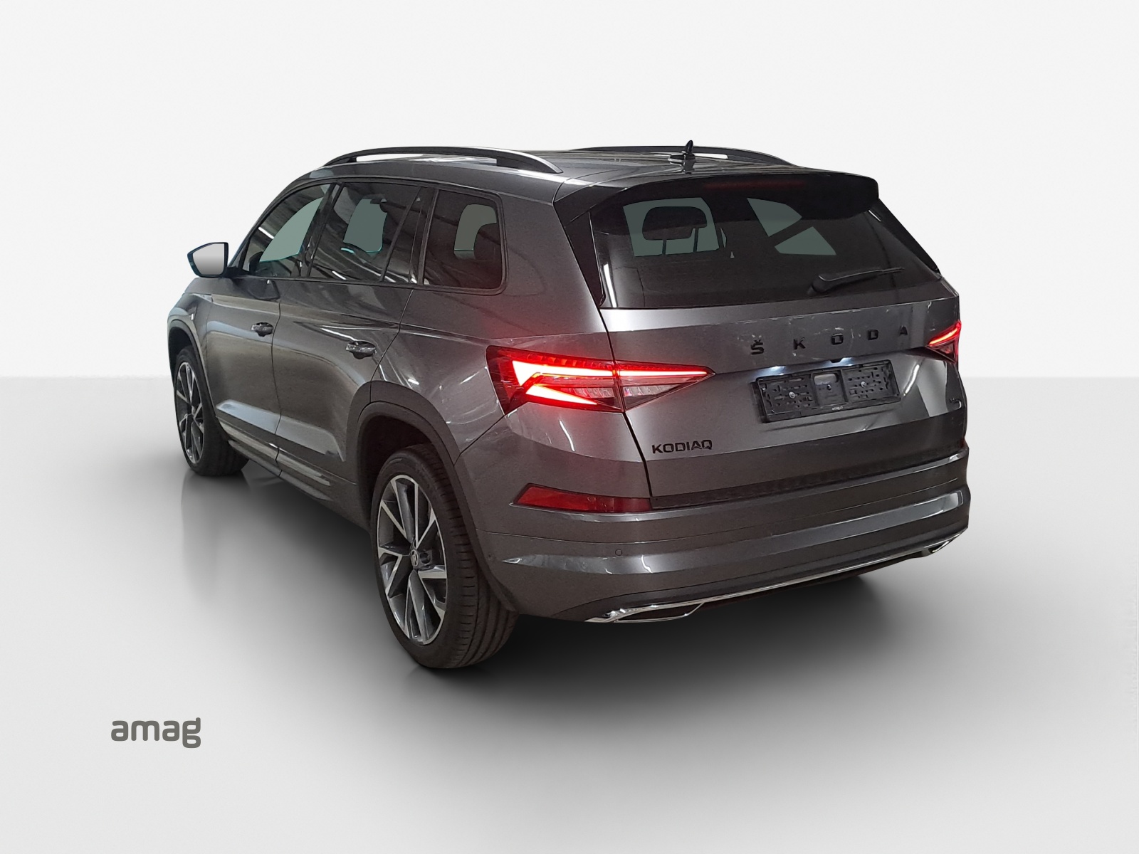 SKODA Kodiaq 2.0 TSI 4x4 SportLine-image-2