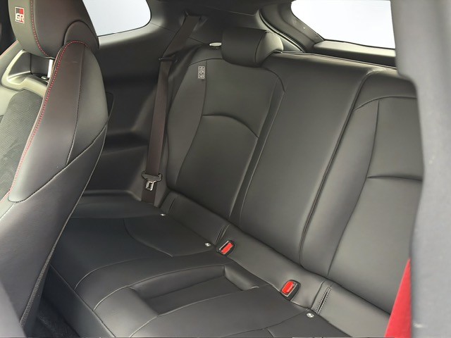 TOYOTA Yaris 1.6 GR Sport-image-6