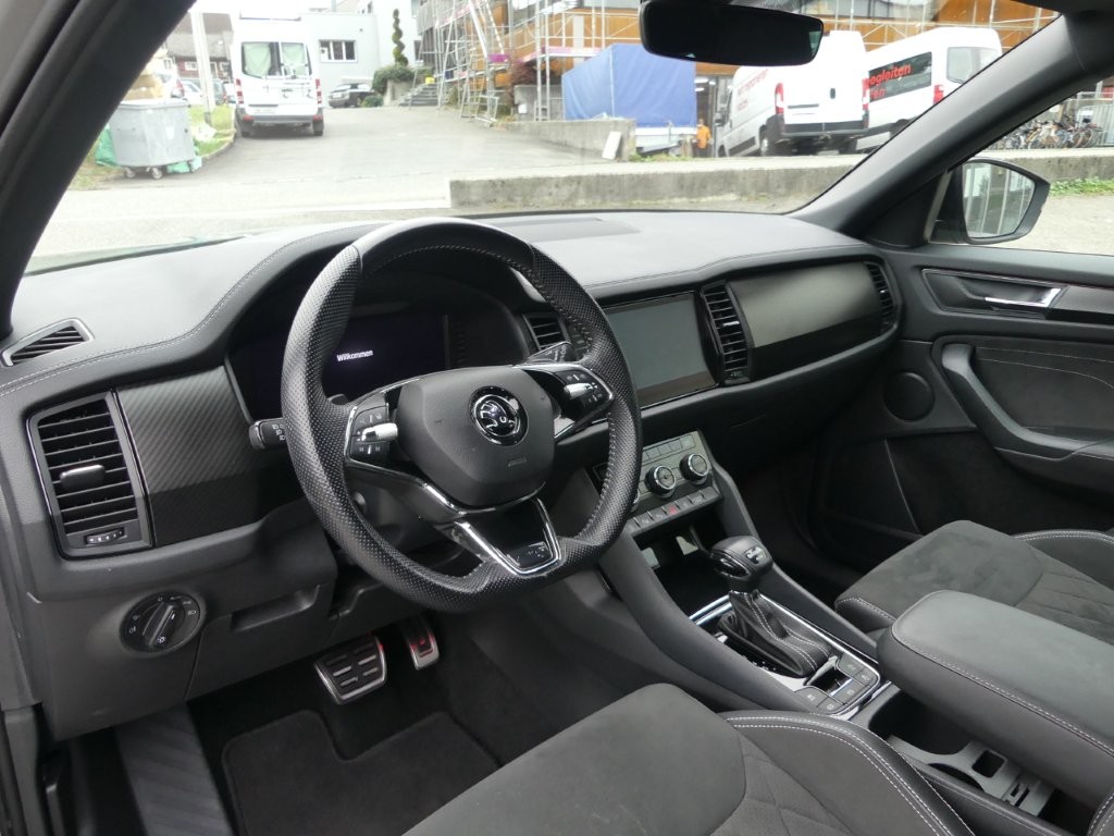 SKODA Kodiaq 2.0 TSI 4x4 SportLine-image-6