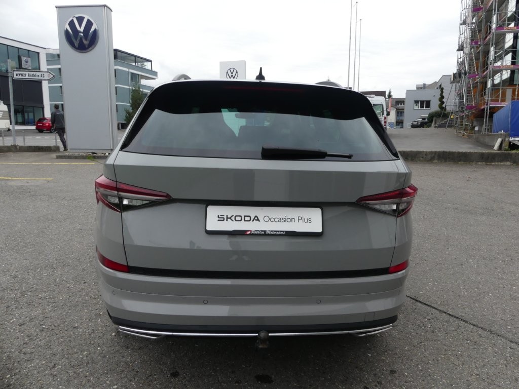 SKODA Kodiaq 2.0 TSI 4x4 SportLine-image-2