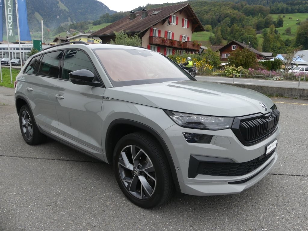 SKODA Kodiaq 2.0 TSI 4x4 SportLine-image-4