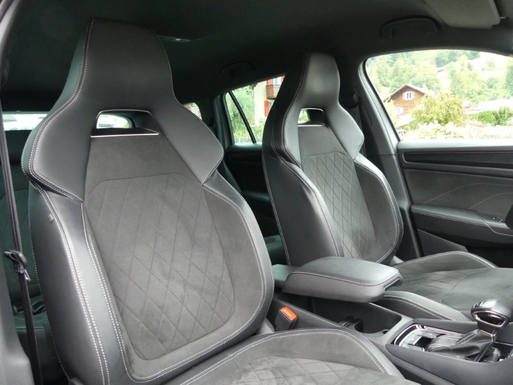SKODA Kodiaq 2.0 TSI 4x4 SportLine-image-10