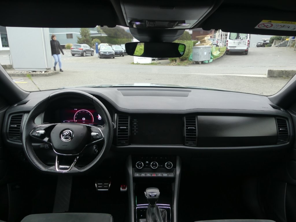 SKODA Kodiaq 2.0 TSI 4x4 SportLine-image-7