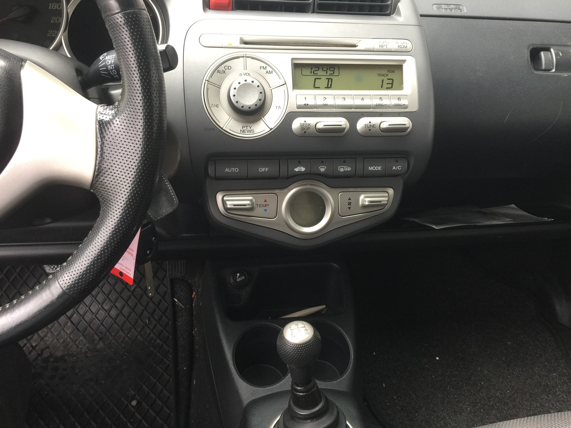 HONDA Jazz 1.4i Sport-image-11