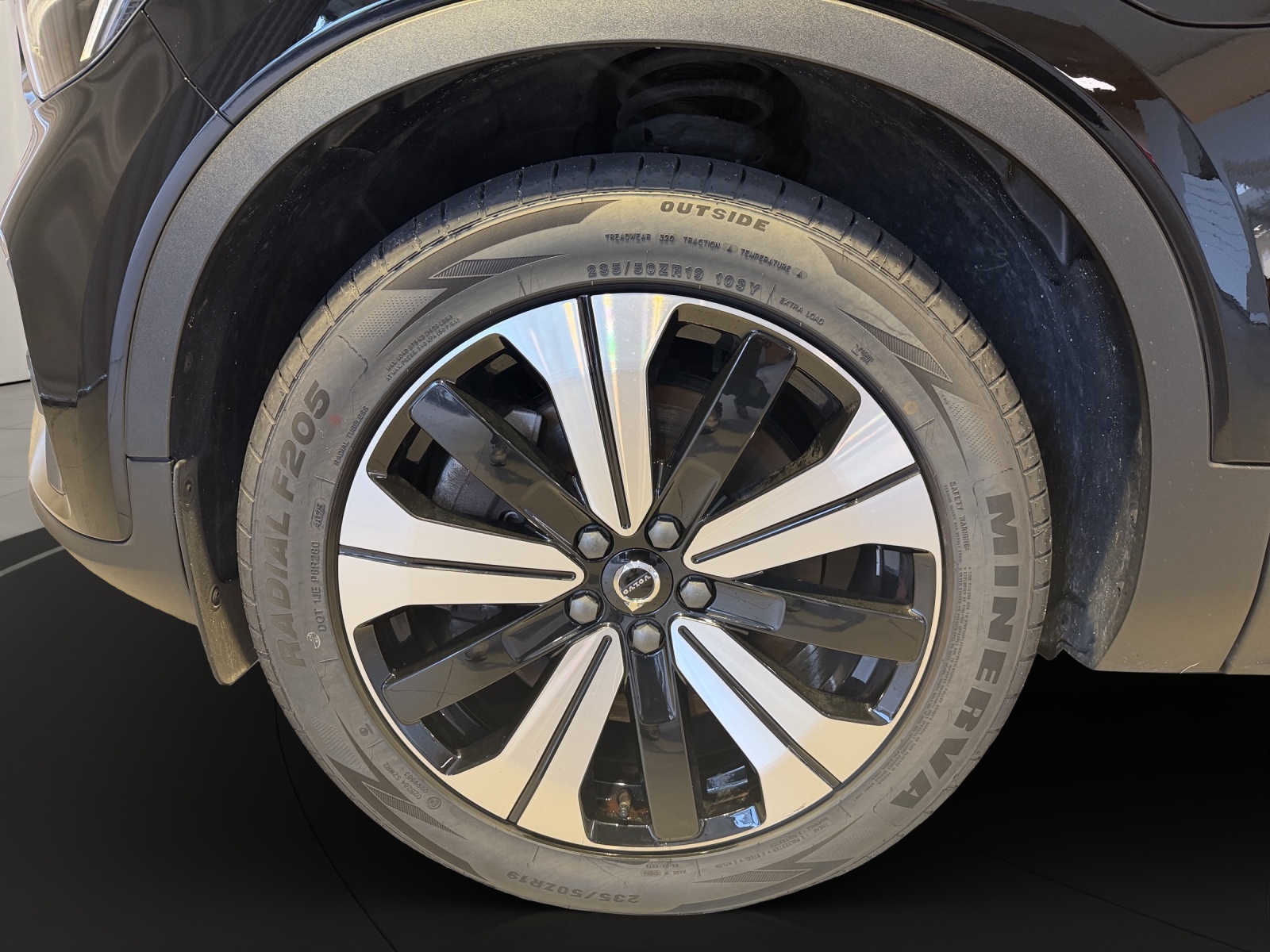 VOLVO XC40 1.5 T5 PiH Ultimate Bright-image-15