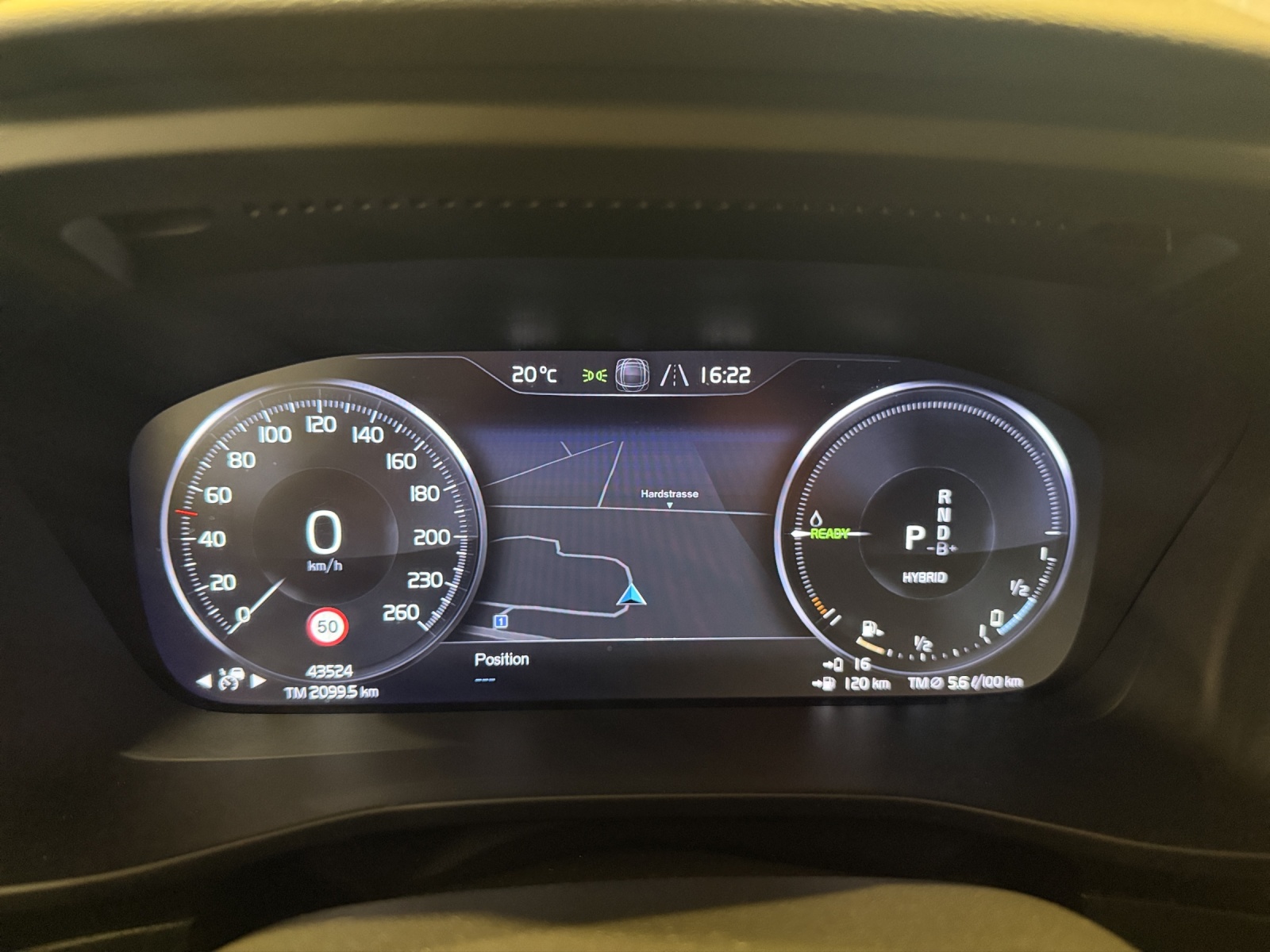 VOLVO XC40 1.5 T5 PiH Ultimate Bright-image-8