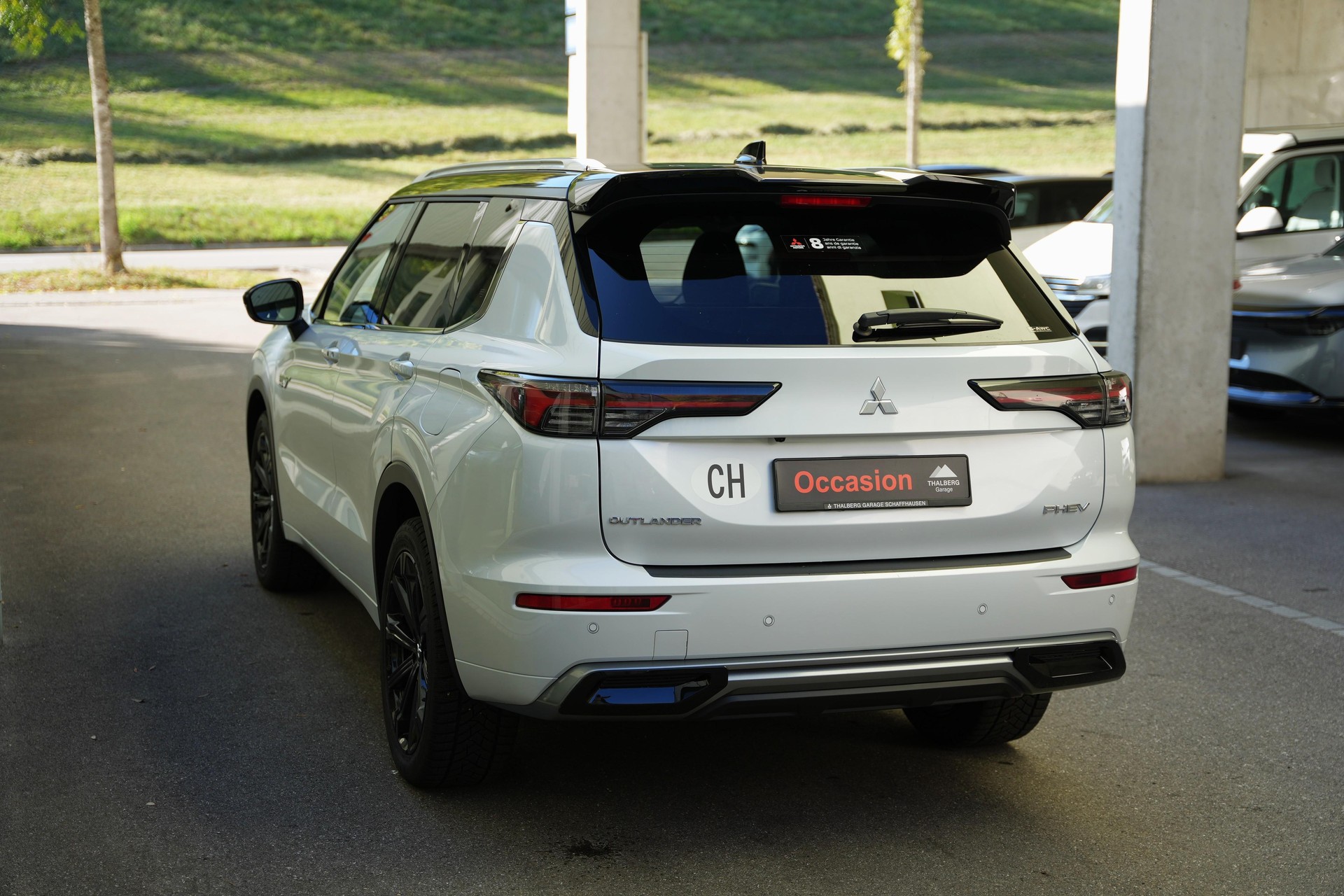 MITSUBISHI Outlander 2.4 PHEV Instyle 4x4-image-4