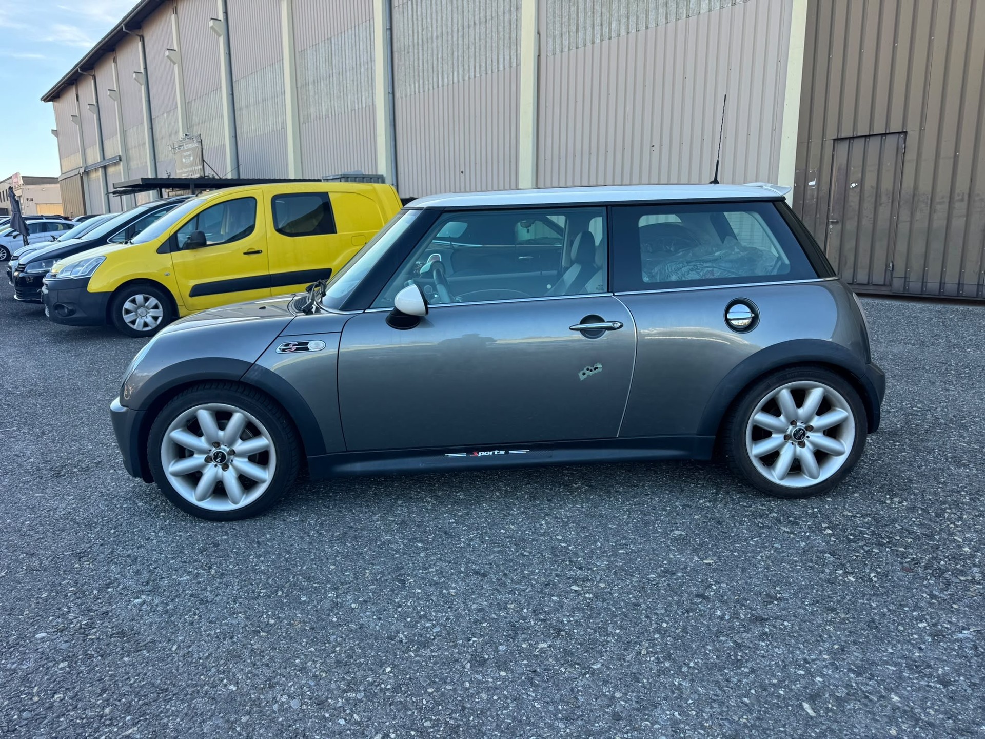 MINI Mini Cooper S-image-6