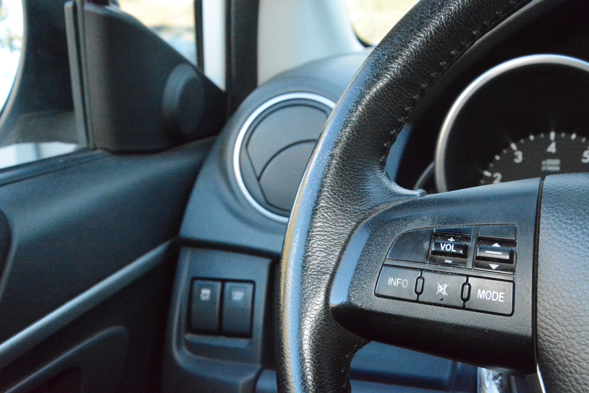 MAZDA 5 2.0 16V Sport-image-13