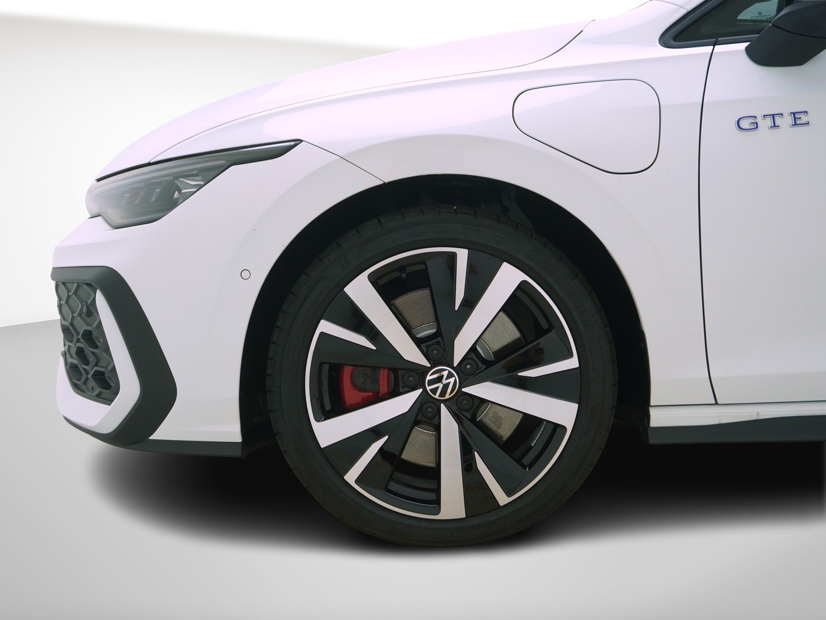 VW Golf VIII 1.5 TSI Plug-in-Hybrid GTE DSG-image-9