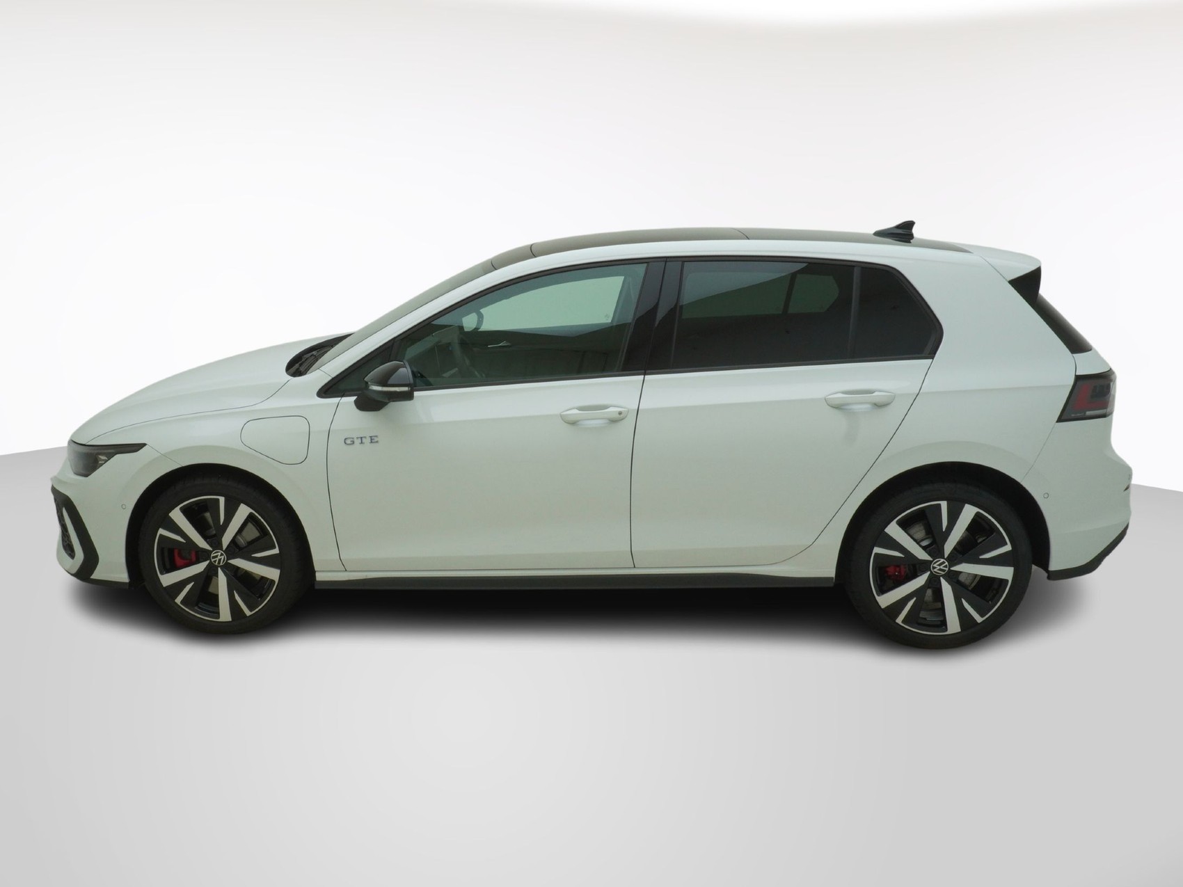 VW Golf VIII 1.5 TSI Plug-in-Hybrid GTE DSG-image-1
