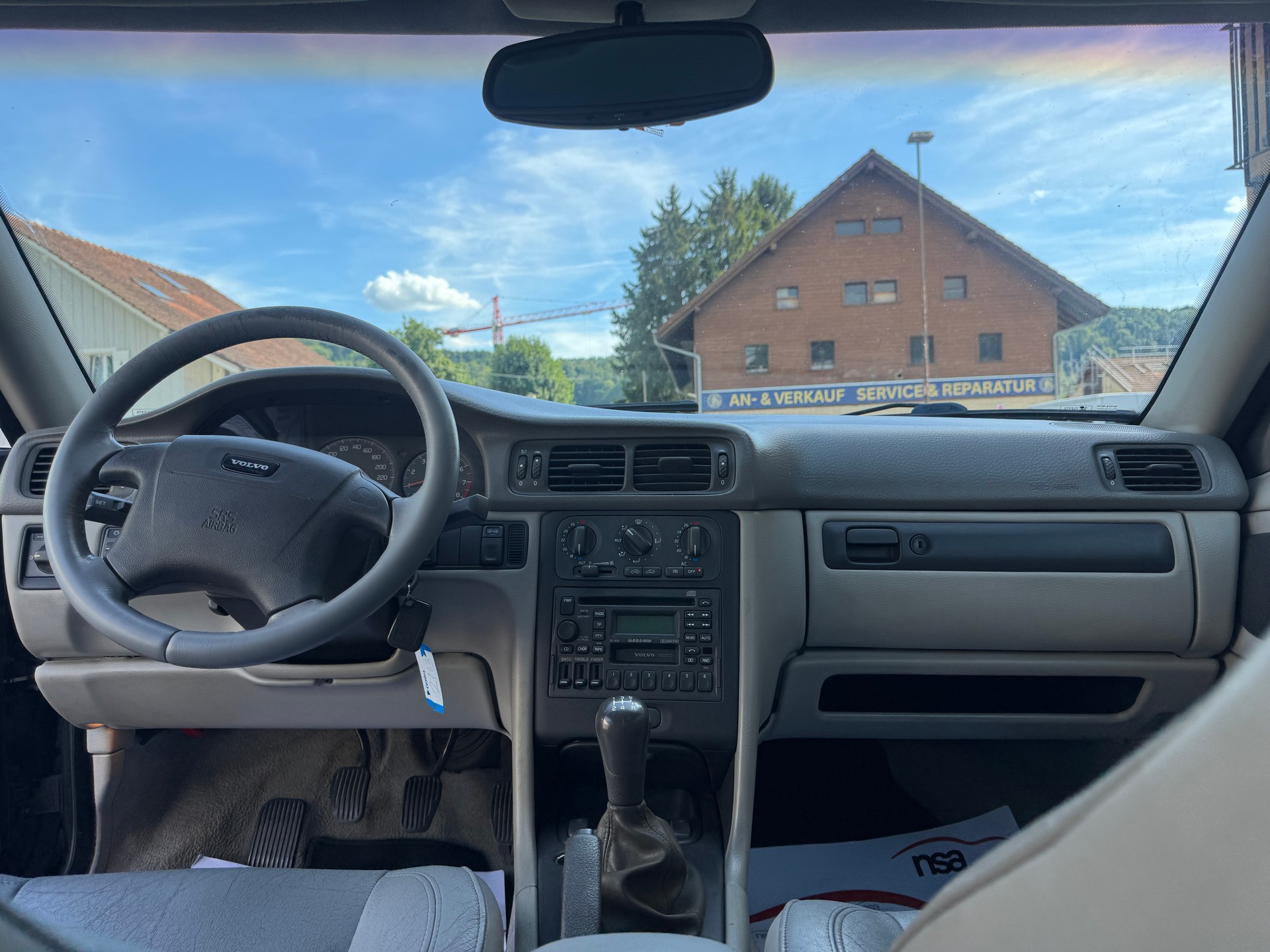 VOLVO C70 Coupe 2.0T-image-10