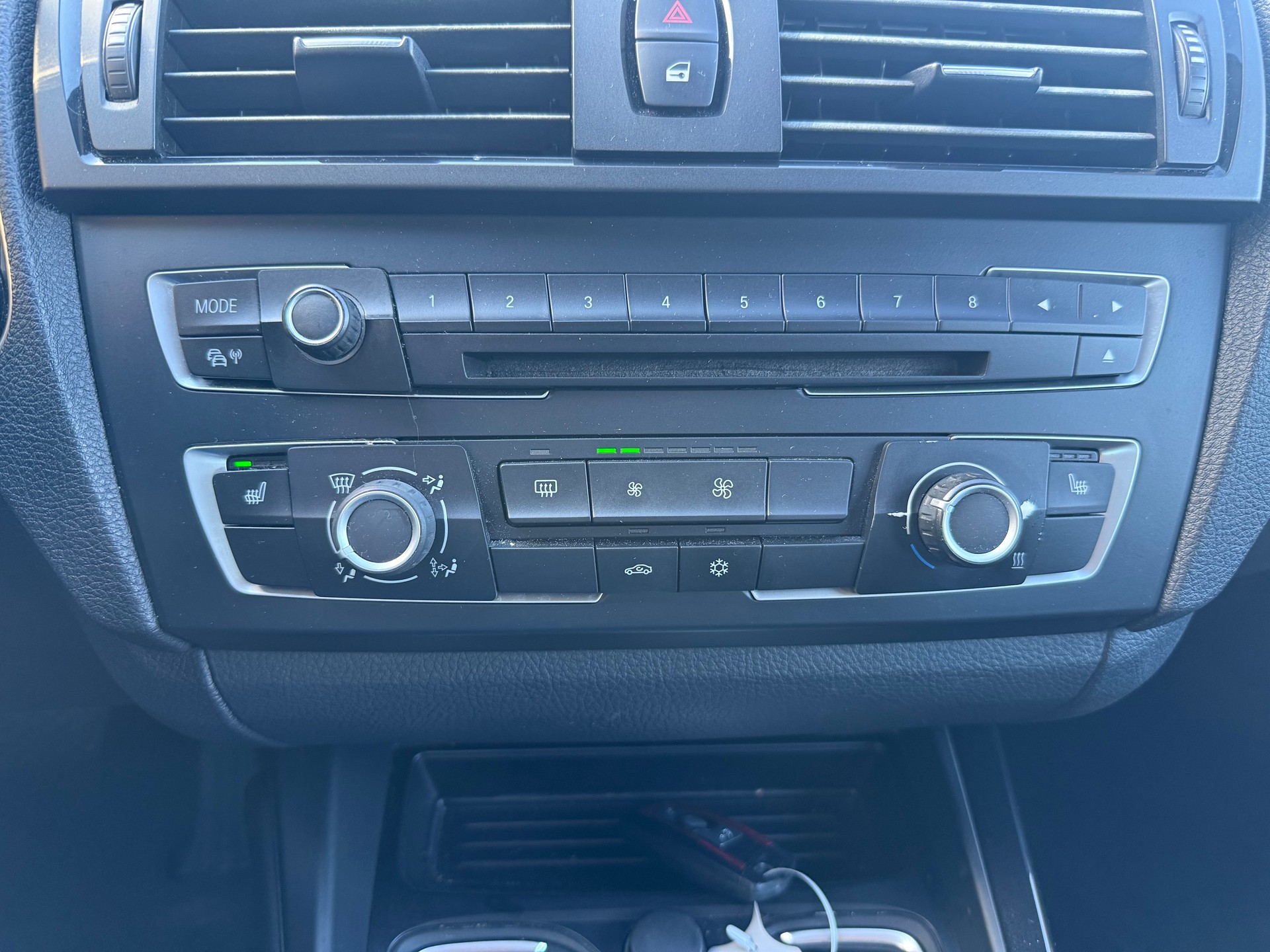 BMW 118i Sport Line Steptronic-image-15