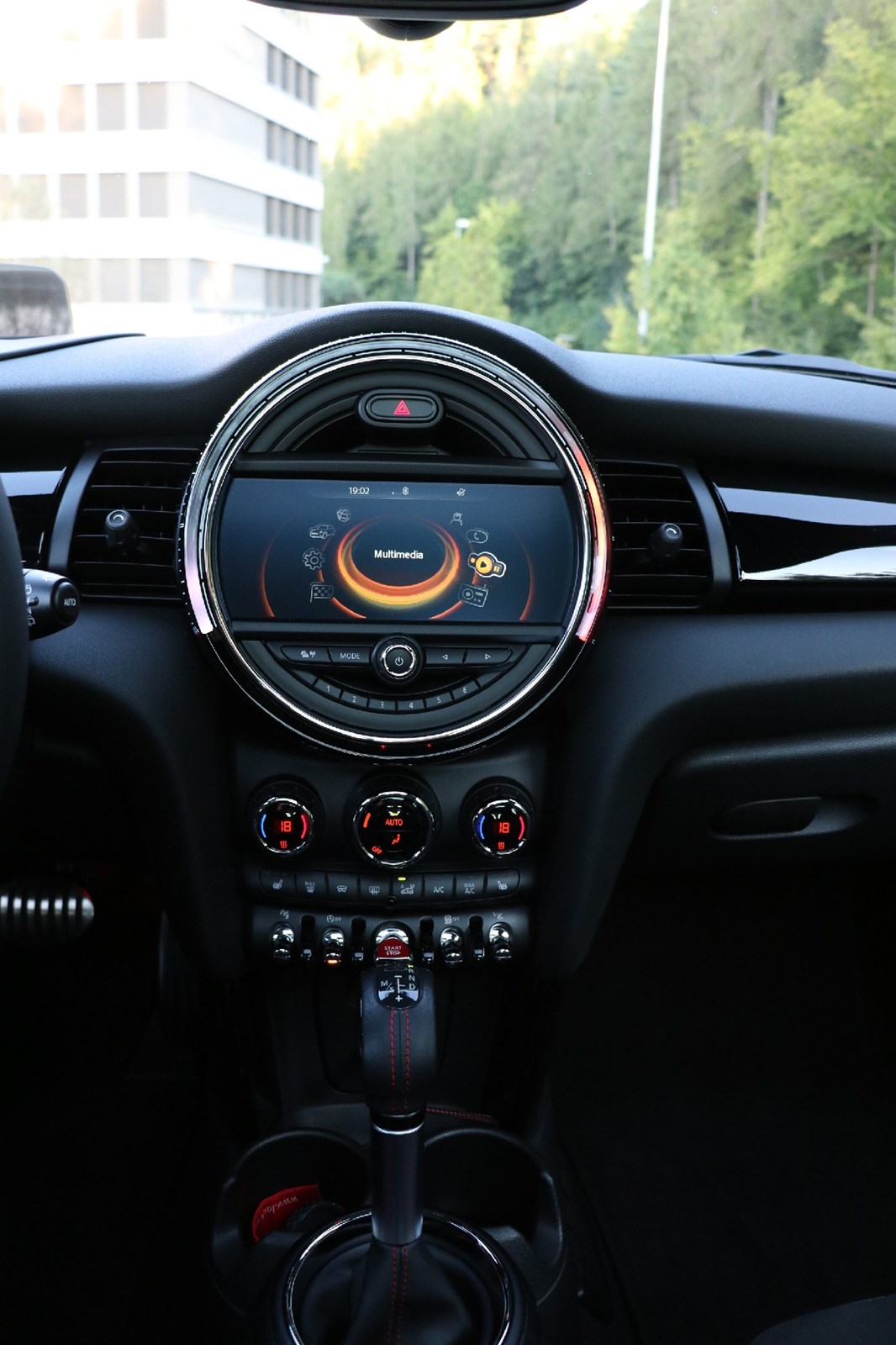 MINI Cooper John Cooper Works Steptronic-image-18