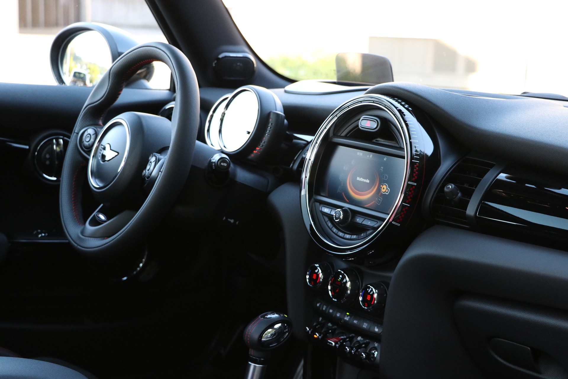 MINI Cooper John Cooper Works Steptronic-image-17