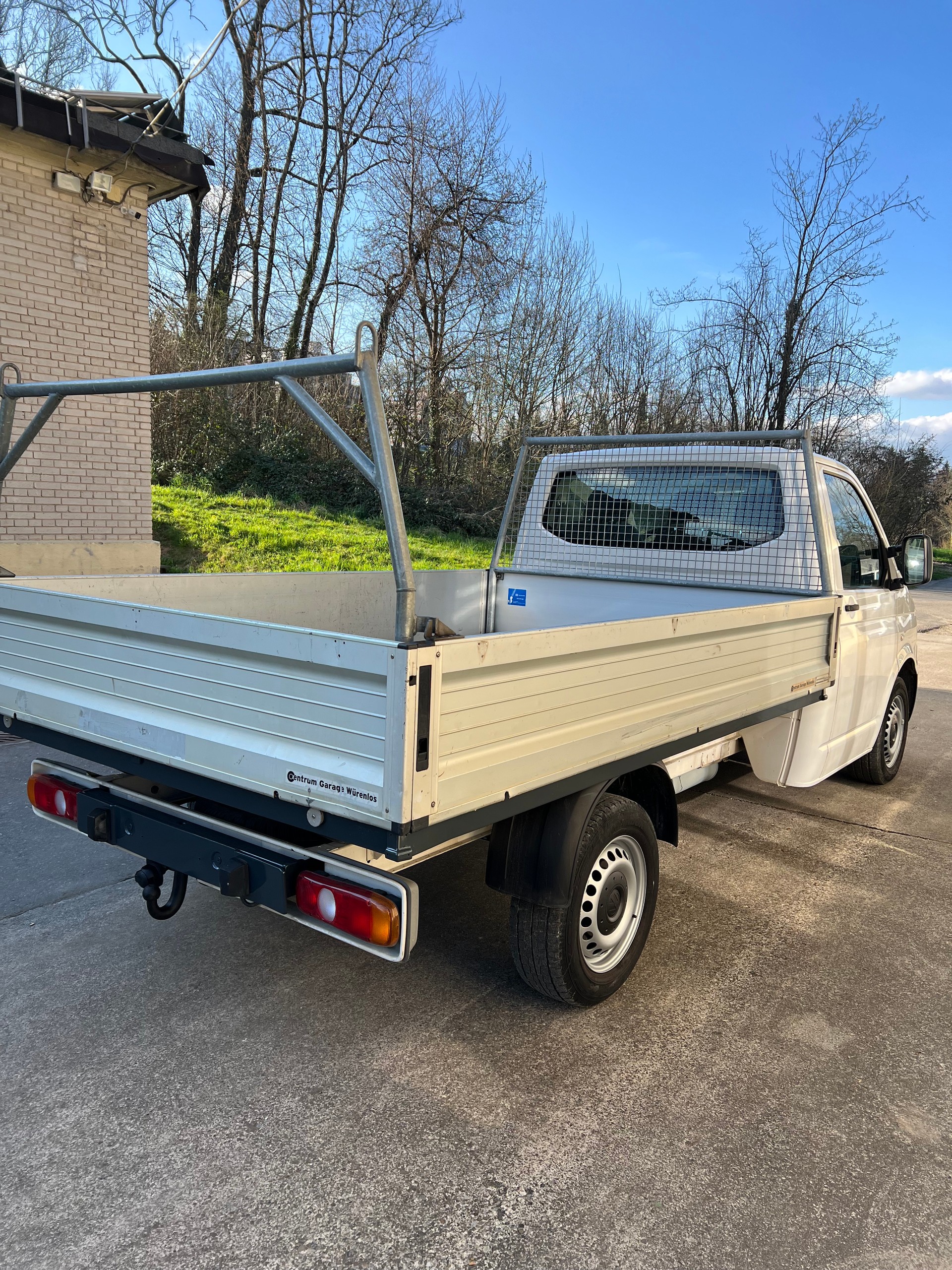 VW T5 2.0TDI LANG VERSION-image-3