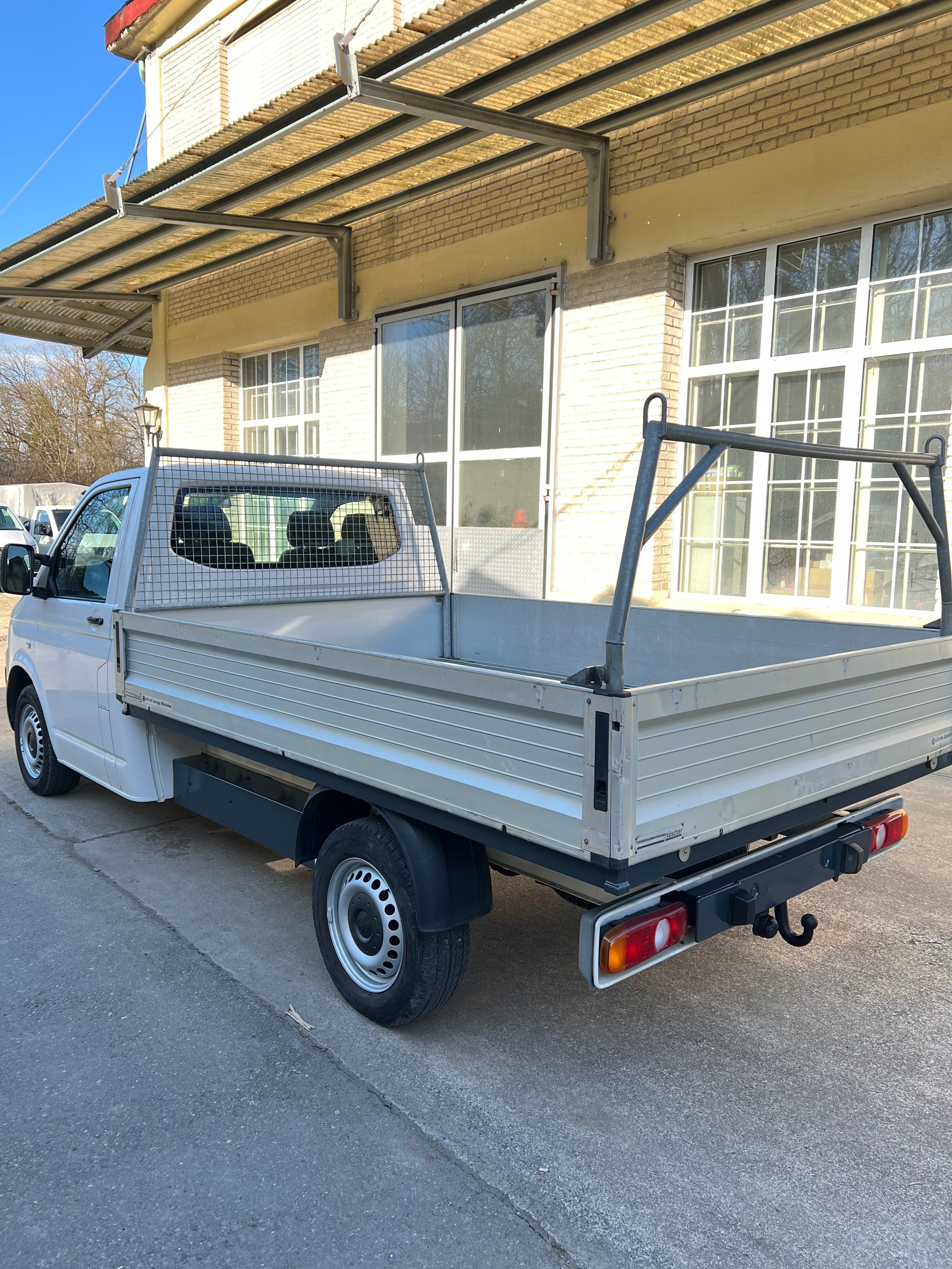 VW T5 2.0TDI LANG VERSION-image-2