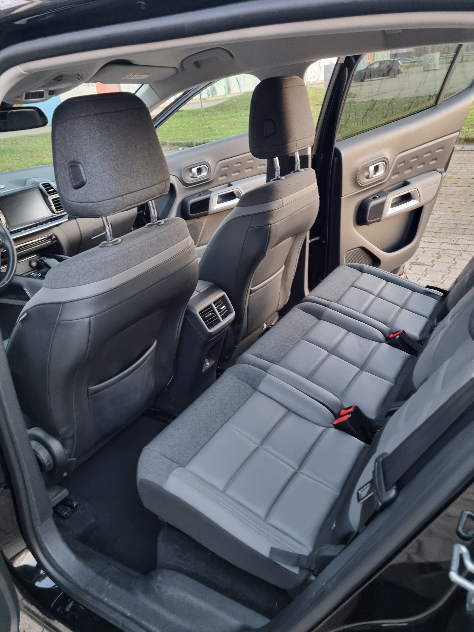 CITROEN C5 Aircross 2.0 BlueHD Shine EAT8-image-17