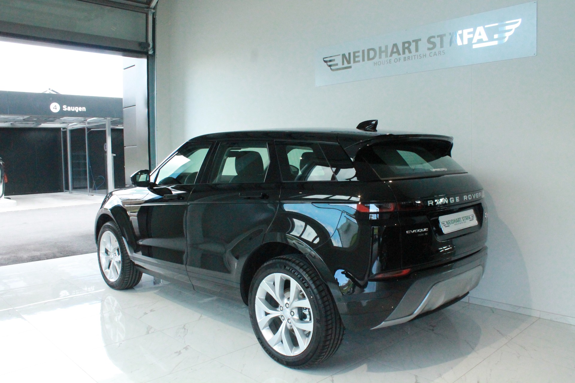 LAND ROVER Range Rover Evoque P 250 SE AT9-image-2