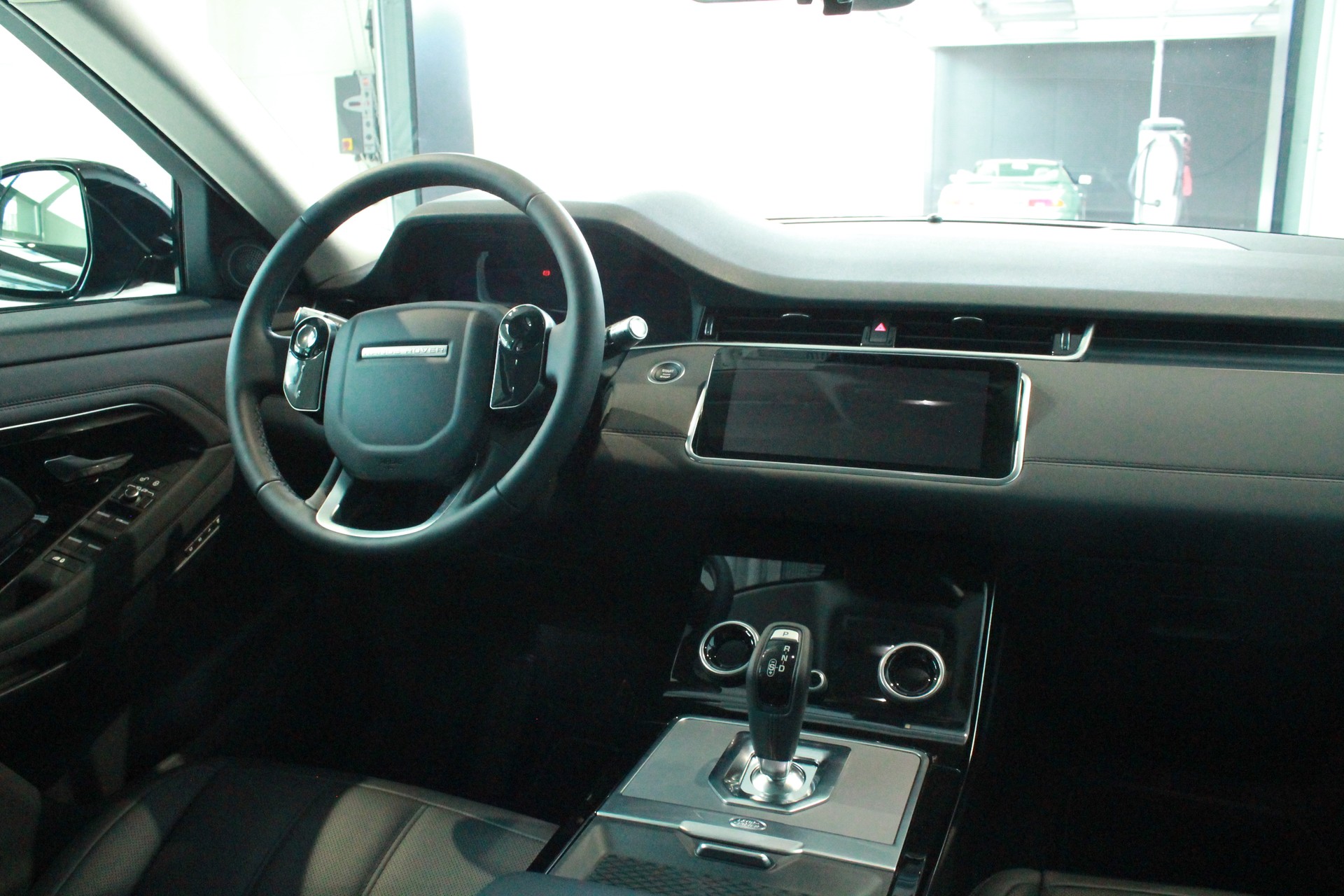 LAND ROVER Range Rover Evoque P 250 SE AT9-image-3