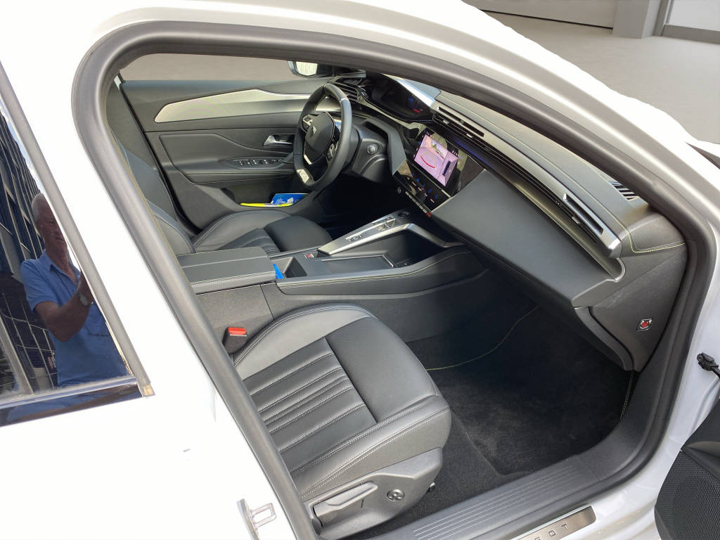 PEUGEOT 308 Electrique 156ch (115 kW) Batterie 54 kWh GT-image-5