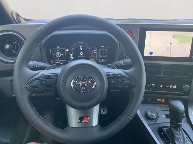 TOYOTA Yaris 1.6 GR Sport A-image-9