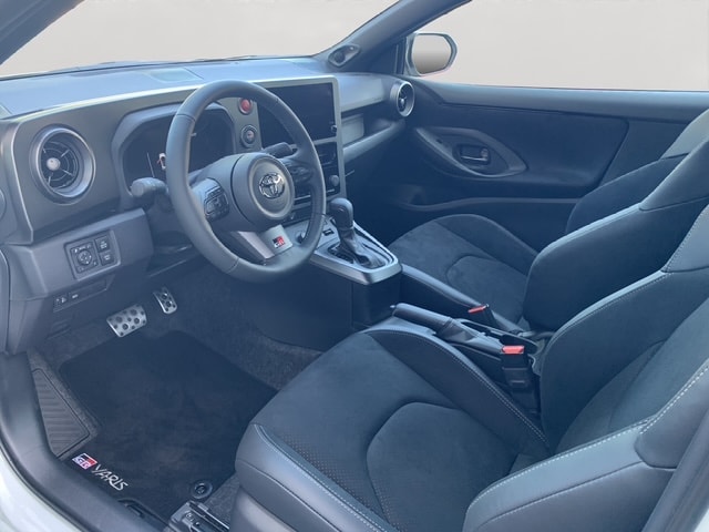 TOYOTA Yaris 1.6 GR Sport A-image-6
