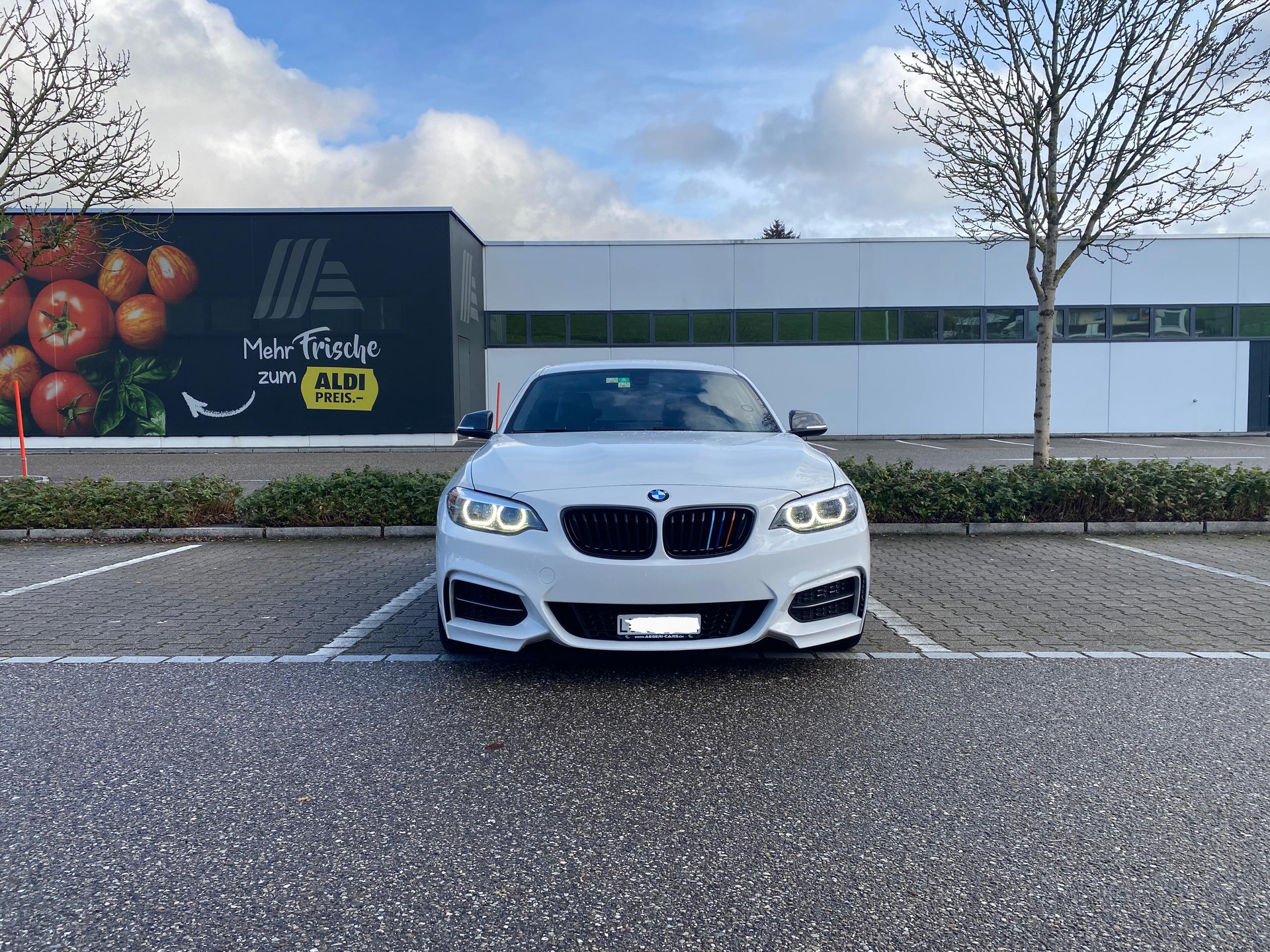 BMW M240i-image-1