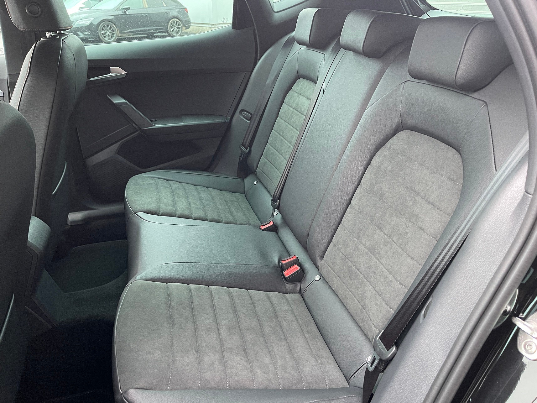 SEAT Arona 1.5 Eco TSI Move FR DSG-image-5