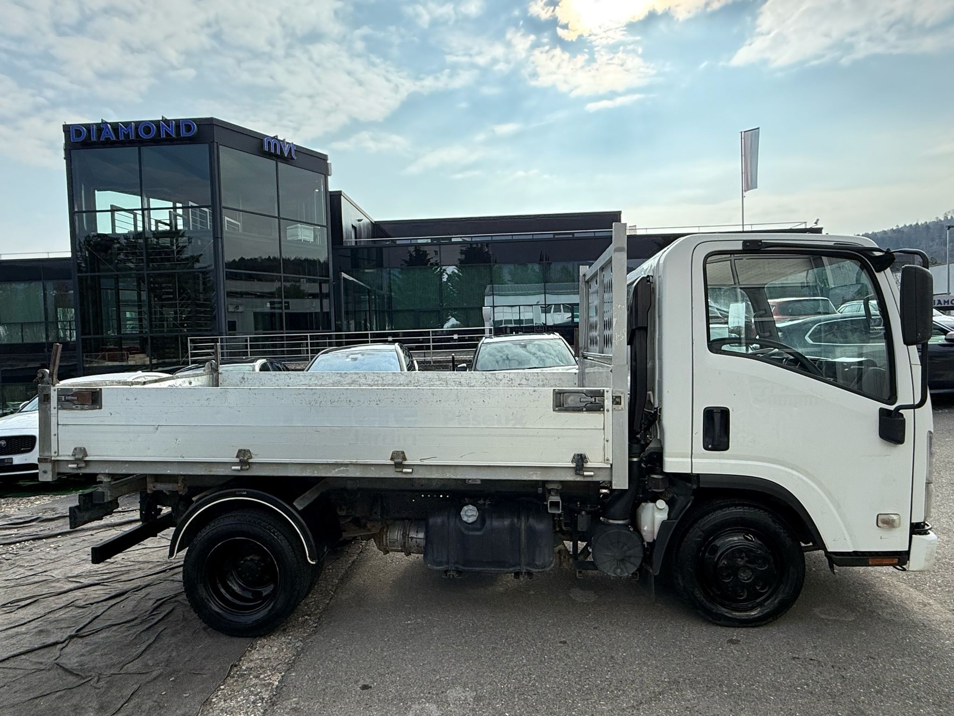 ISUZU NLS 85A / Pont basculant 4*4-image-6