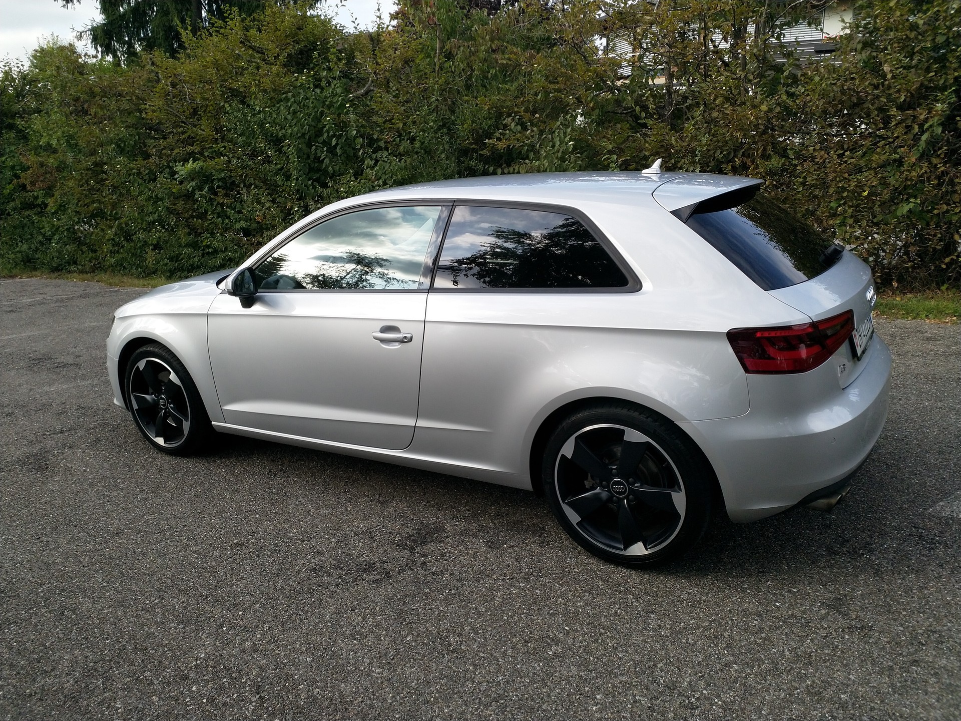 AUDI A3 1.8 TFSI Ambition S-tronic-image-2
