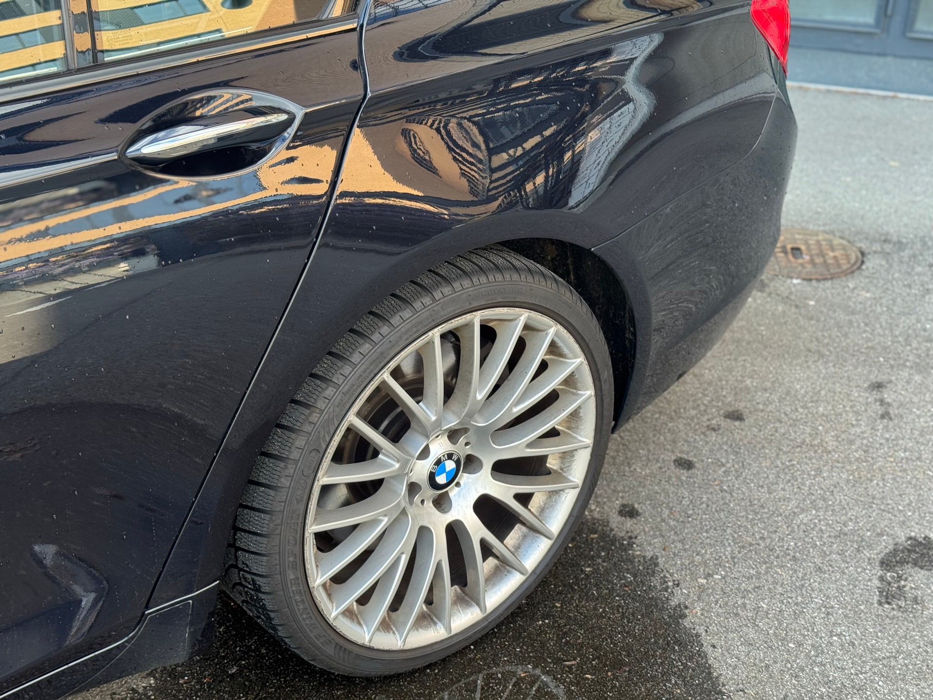 BMW 750i xDrive M-Paket-image-10