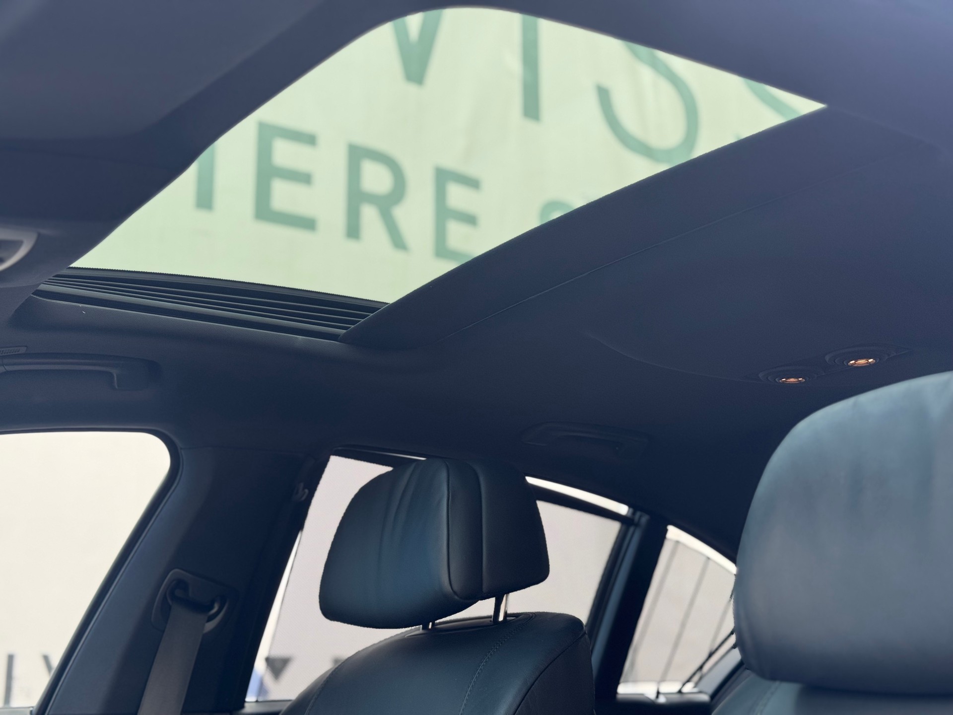 BMW 750i xDrive M-Paket-image-24