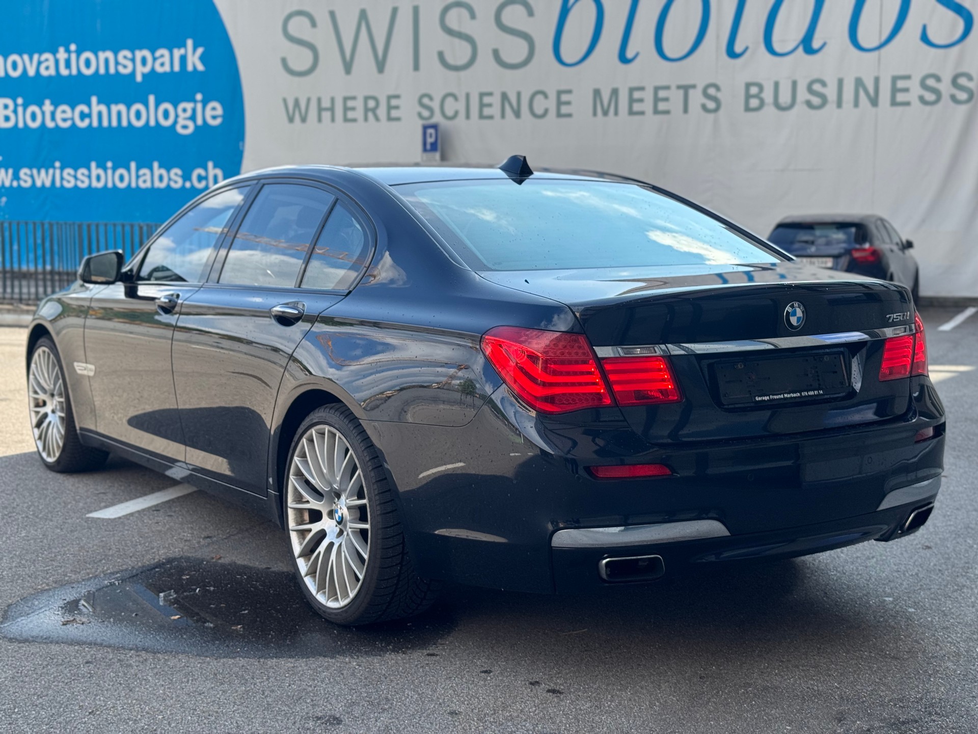 BMW 750i xDrive M-Paket-image-2