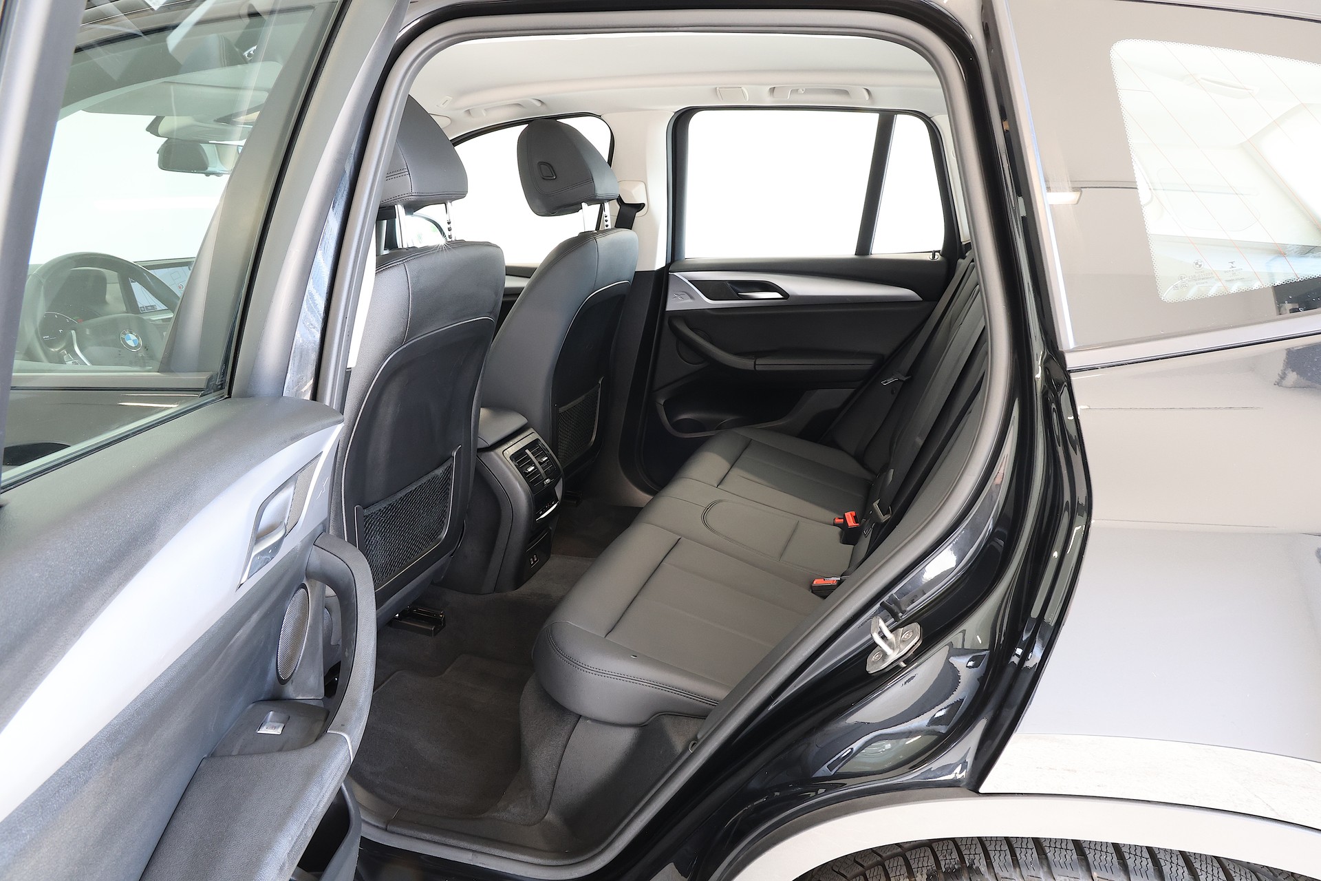 BMW X3 xDrive 48V 20d Steptronic-image-16