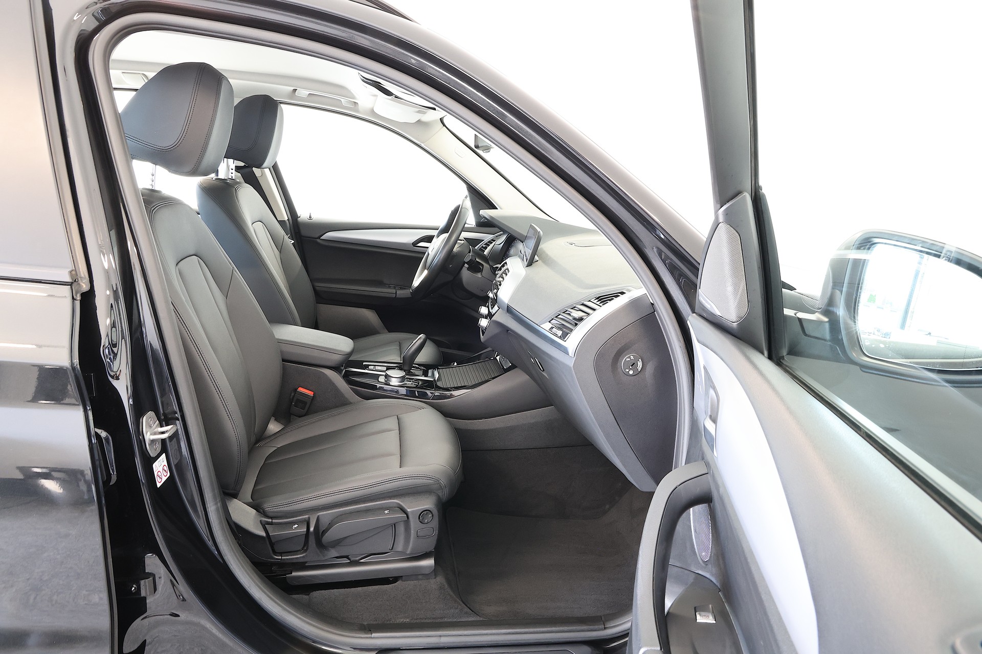 BMW X3 xDrive 48V 20d Steptronic-image-11