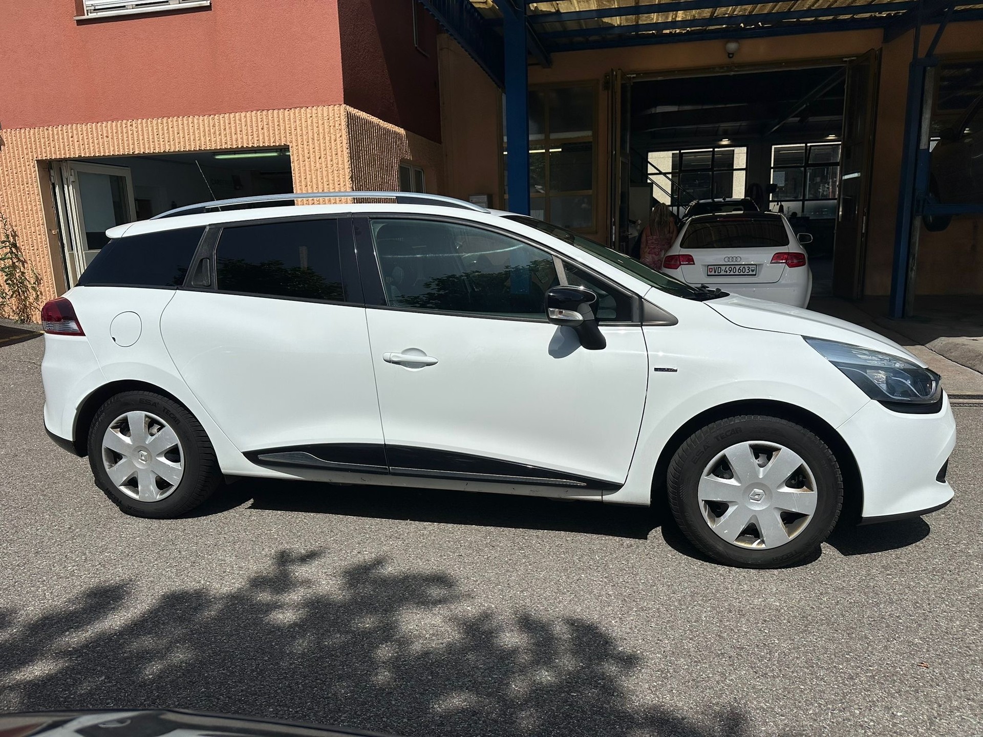 RENAULT Clio Grandtour 0.9 12V Limited-image-3