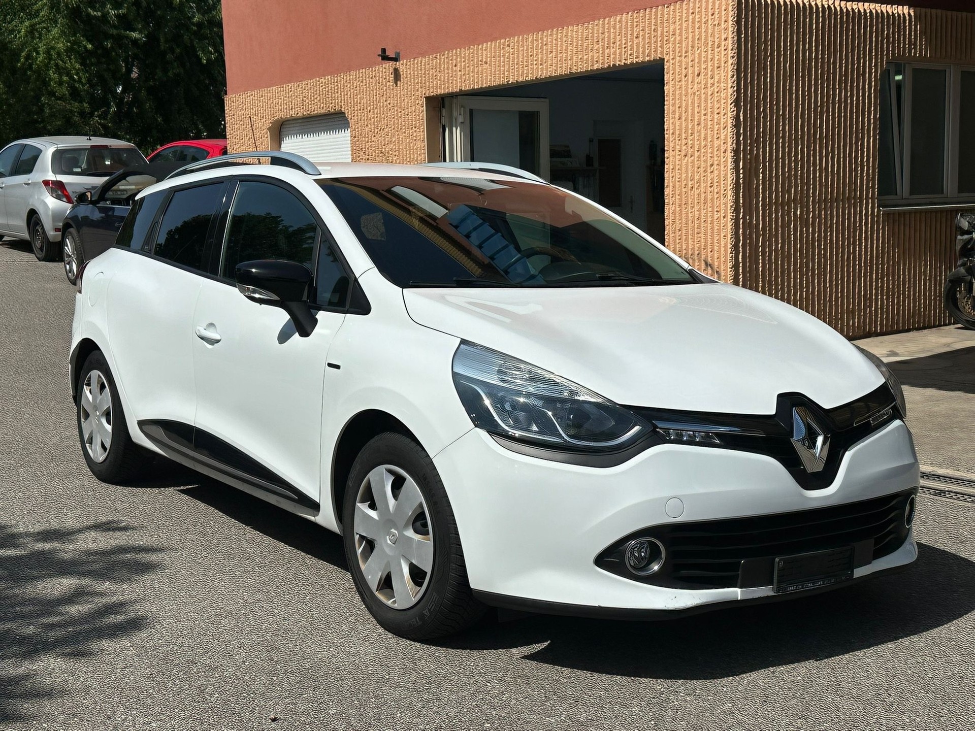 RENAULT Clio Grandtour 0.9 12V Limited-image-2