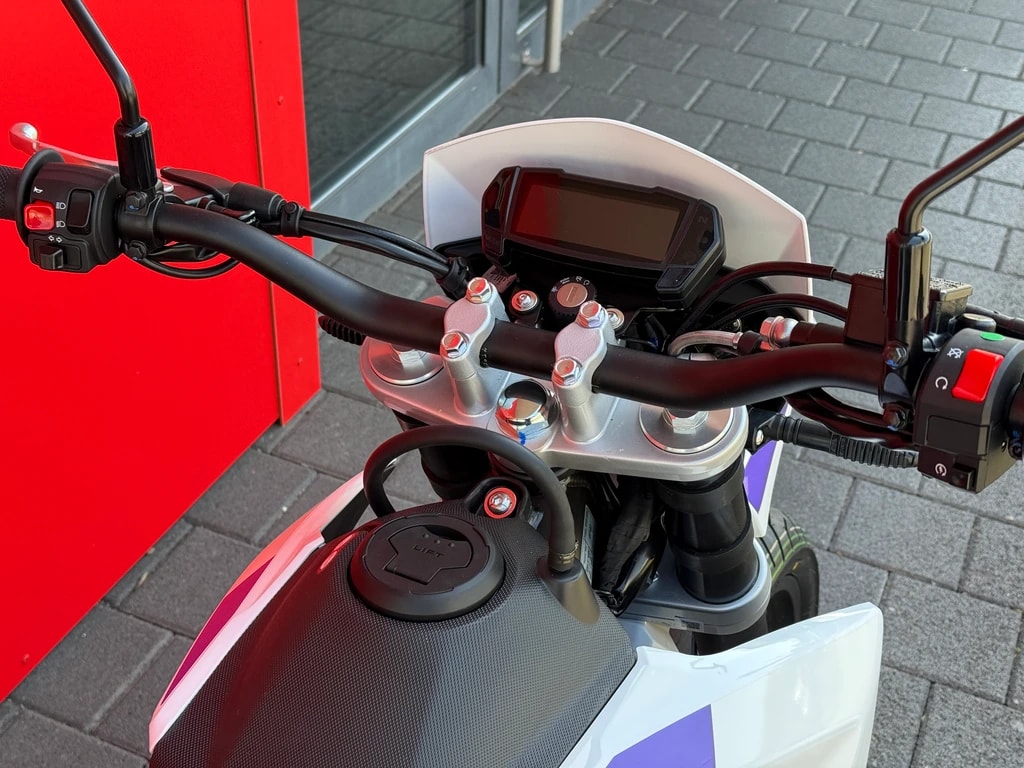 APRILIA SX 125-image-13