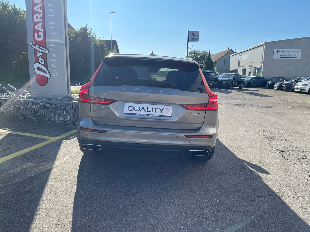 VOLVO V60 Cross Country D4 AWD Geartronic Mit A-Kupplung-image-3
