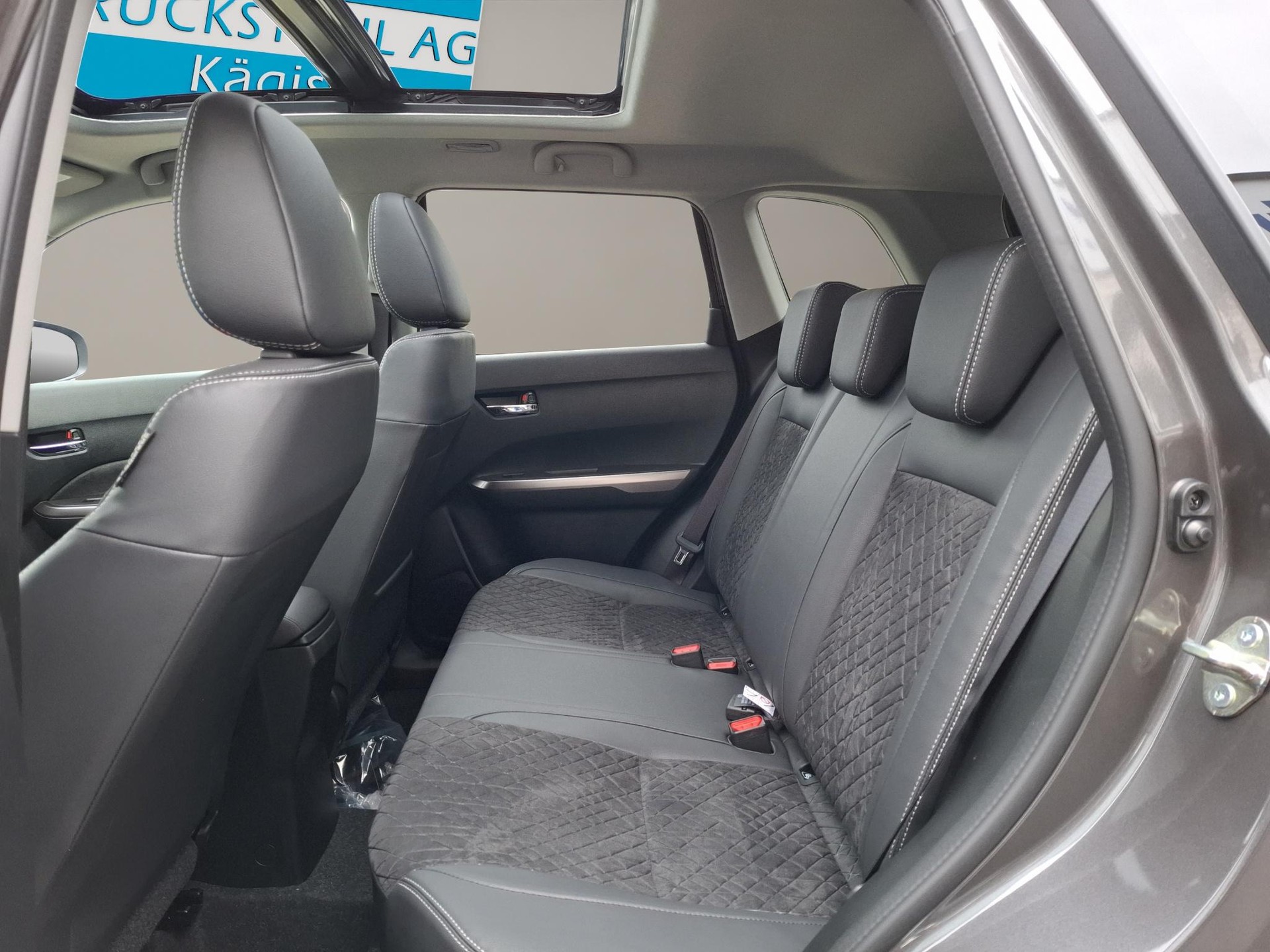 SUZUKI Vitara 1.4 T Compact Top Hybrid 4x4-image-9