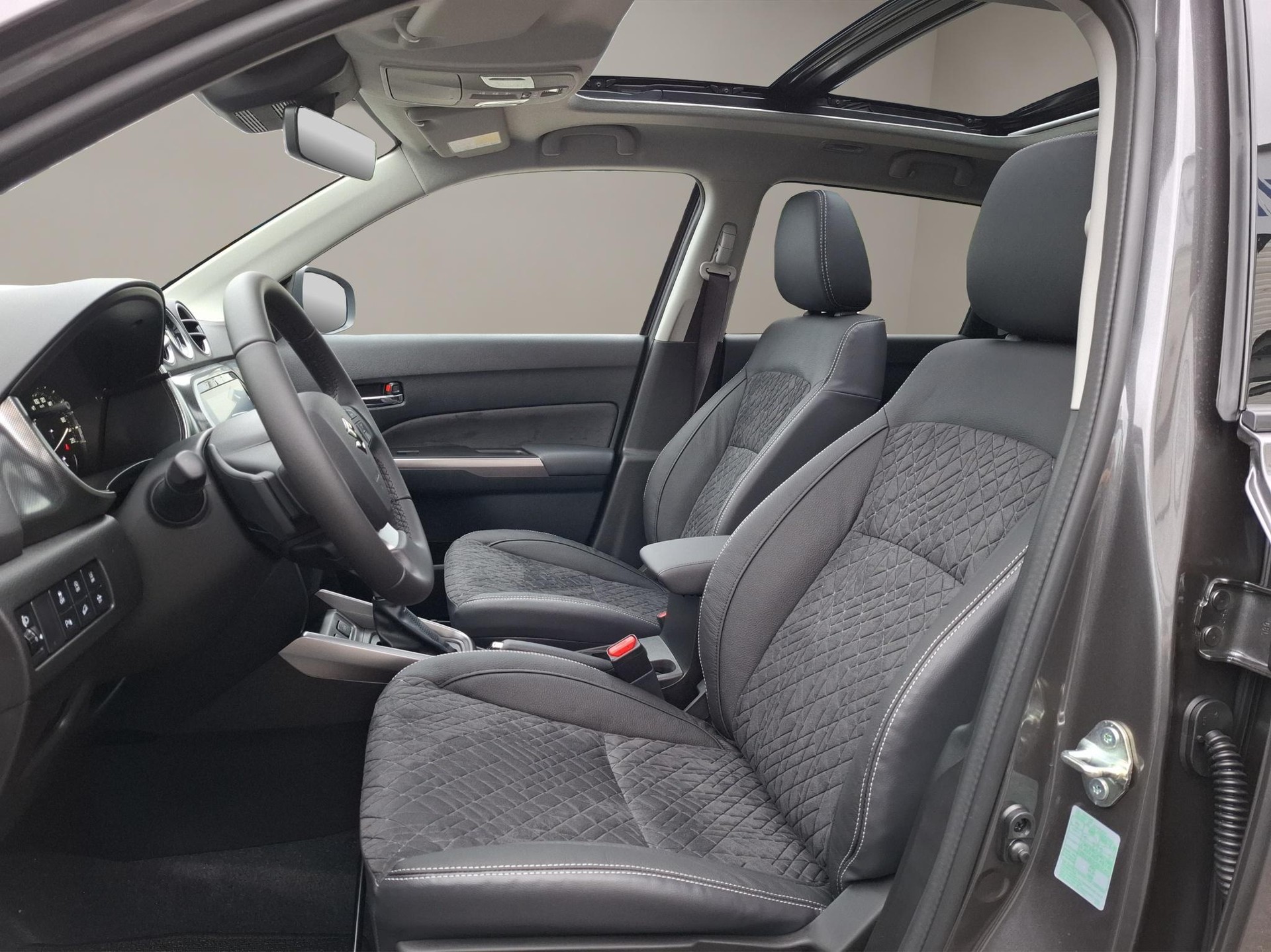 SUZUKI Vitara 1.4 T Compact Top Hybrid 4x4-image-4