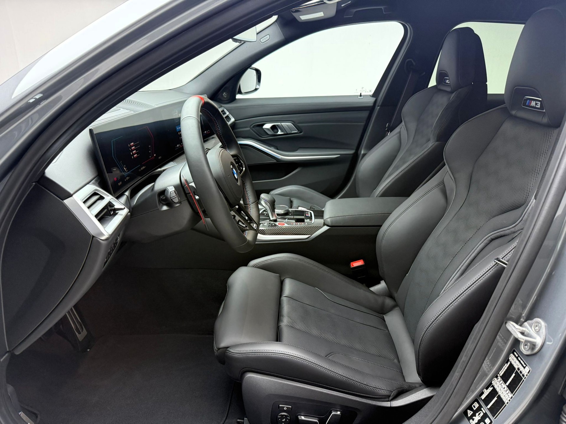 BMW M3 Touring xDrive Competition M-image-12