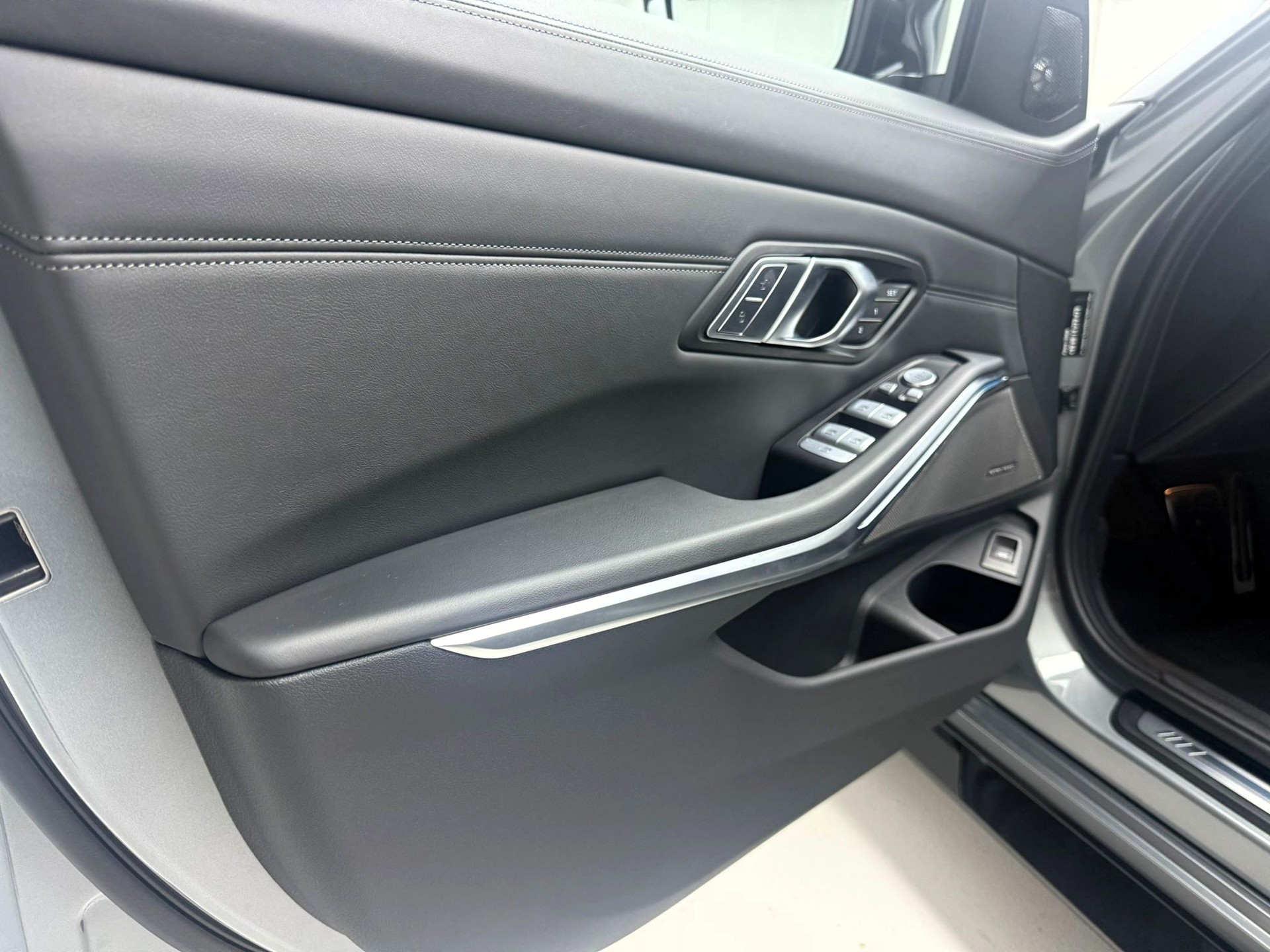BMW M3 Touring xDrive Competition M-image-21