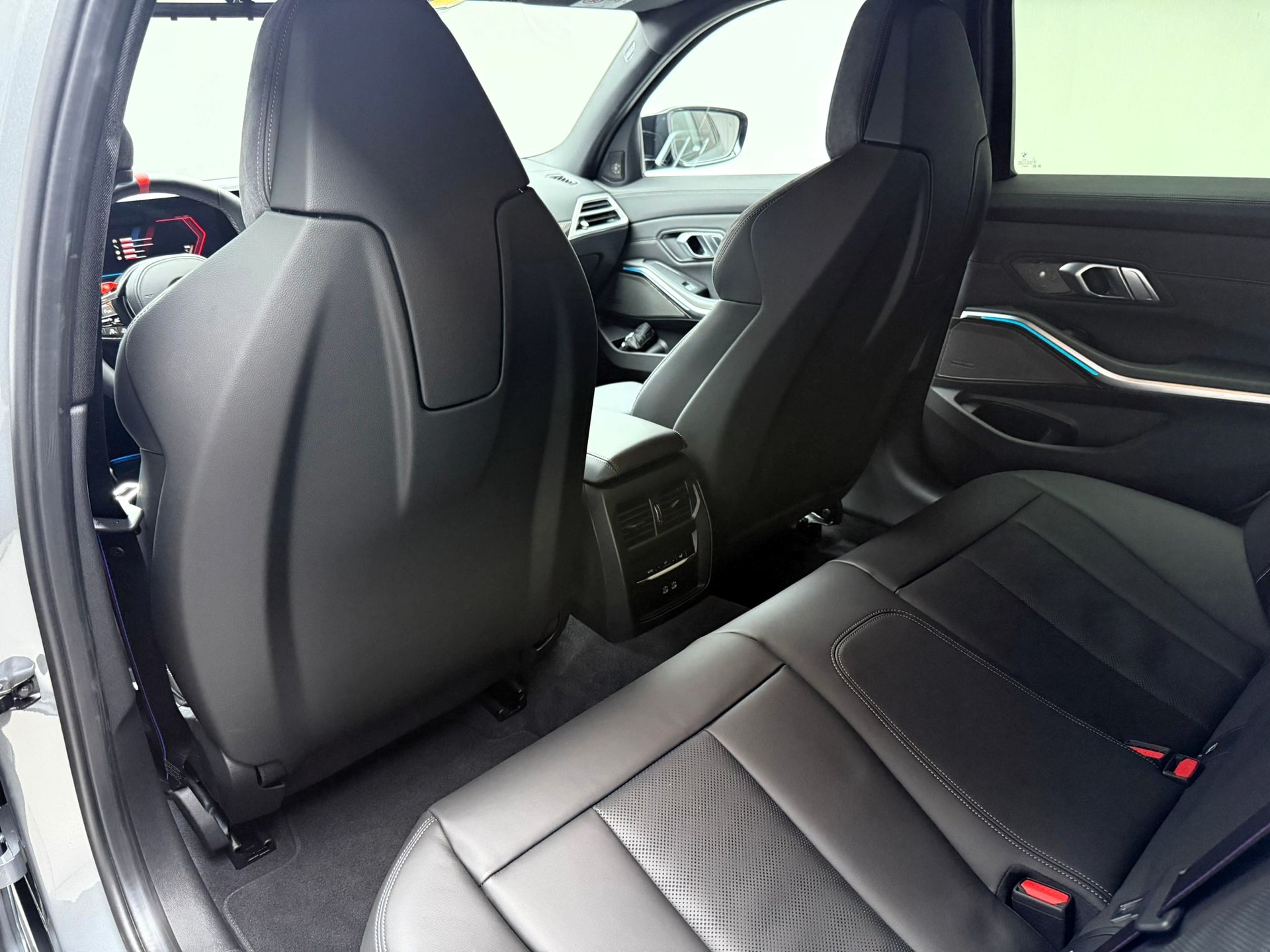 BMW M3 Touring xDrive Competition M-image-17